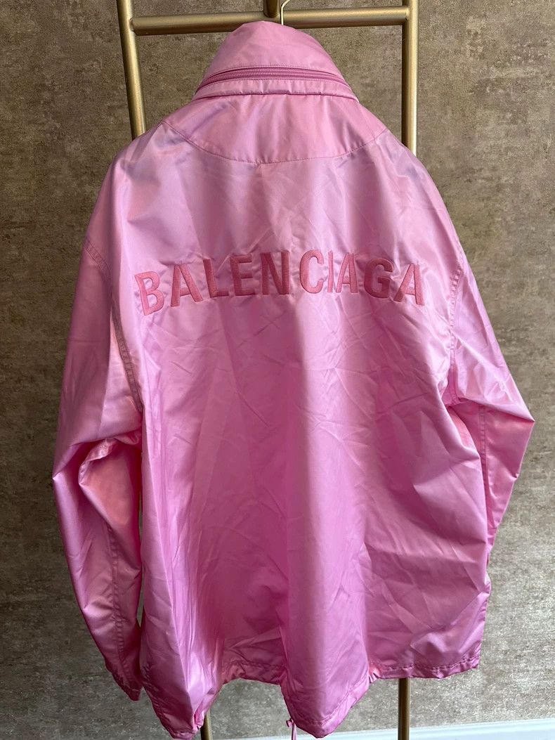 Balenciaga Balenciaga size 36 coat Size US M / EU 48-50 / 2 - 1 Thumbnail