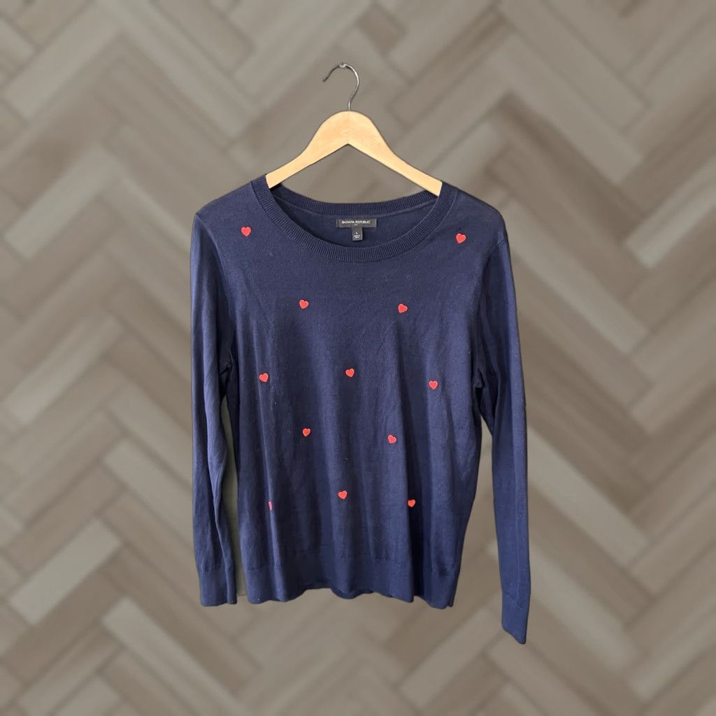 Banana Republic Banana Republic Womens Sweatshirt Pullover Blue Heart Graphic Size L Activewear Womens/Adult Large Pullover Blue Heart Graphic Sweatshirt Size L / US 10 / IT 46 - 1 Thumbnail