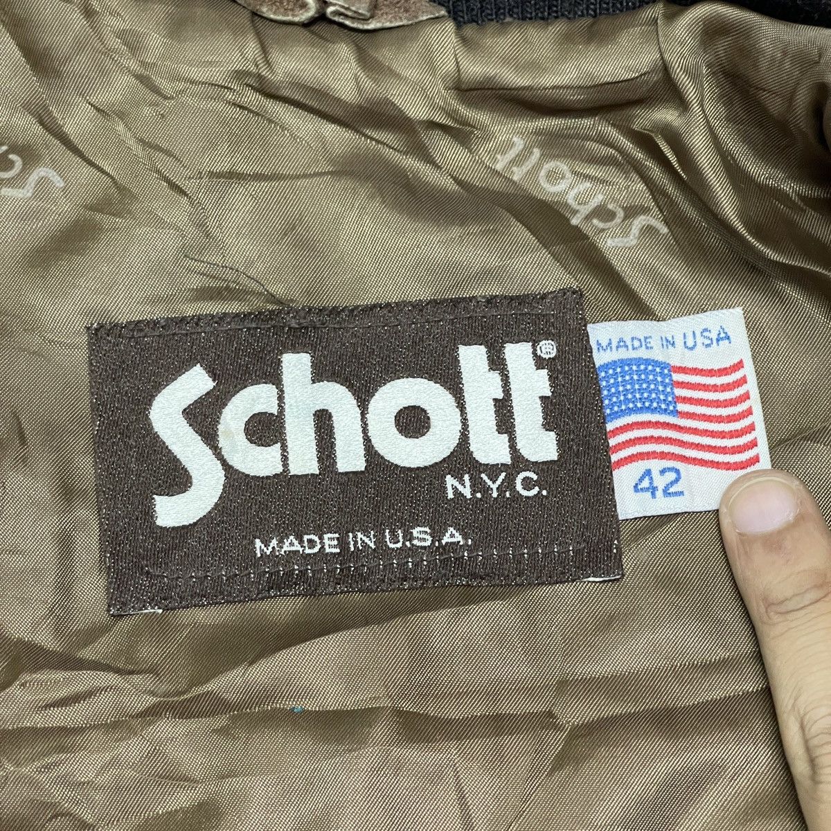 Schott Vintage Schott NYC Made in USA Suede Leather Bomber Jacket Size US M / EU 48-50 / 2 - 22 Thumbnail
