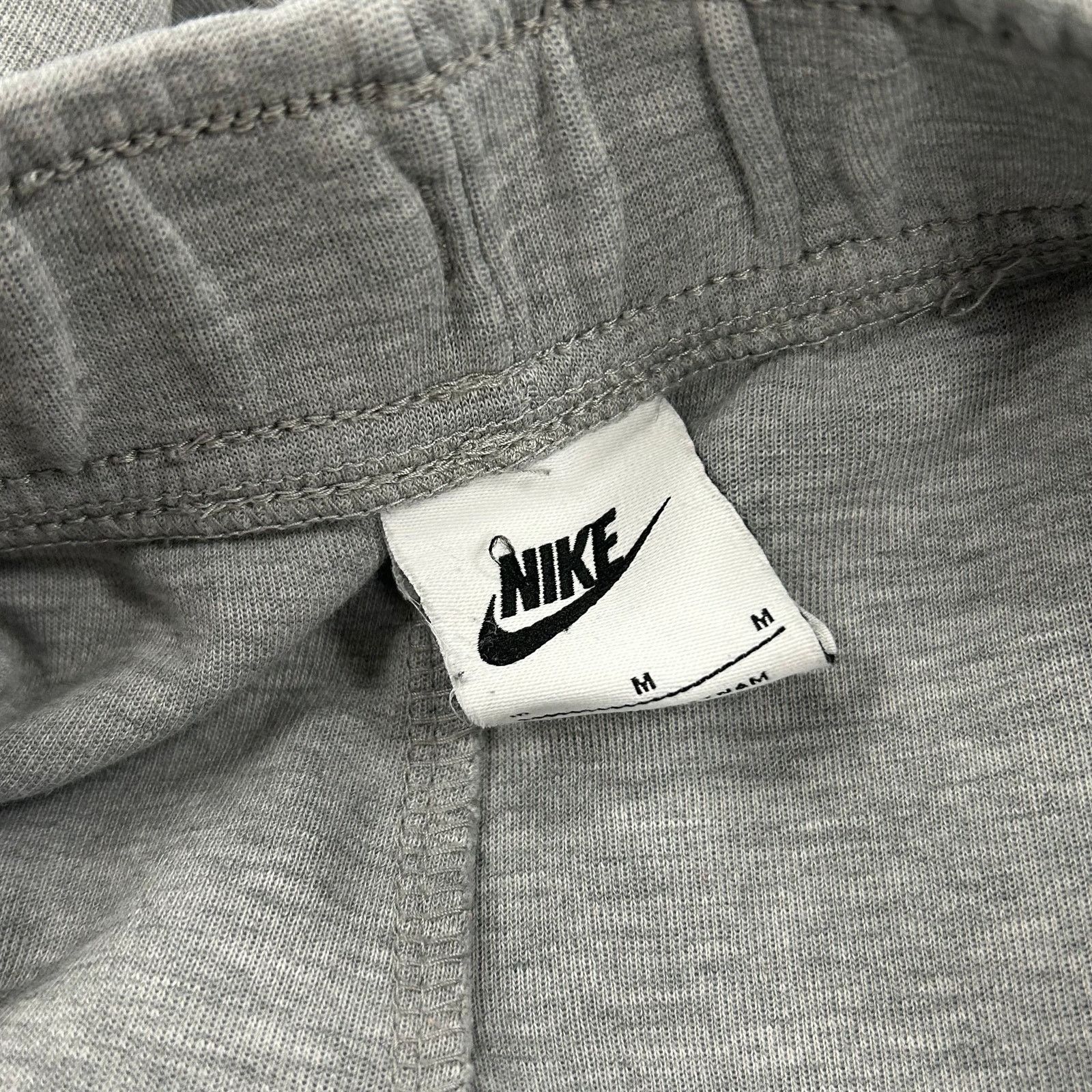 Nike Nike Tech Fleece Jogger Pants Sweatpants size Medium M Gray Size US 32 / EU 48 - 4 Thumbnail