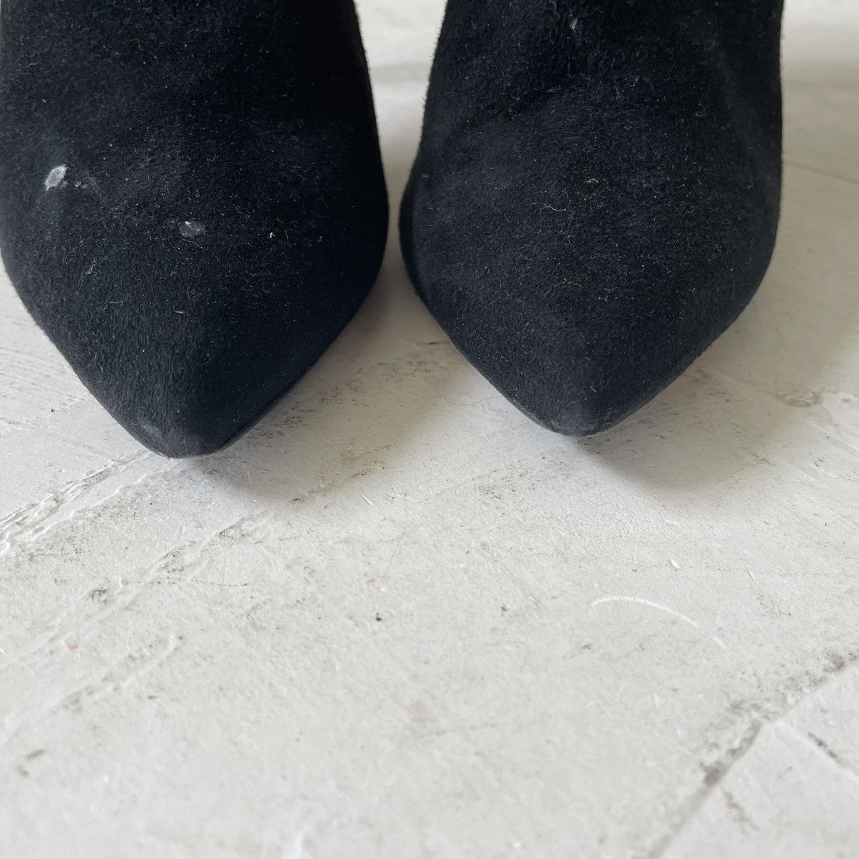 Jimmy Choo Jimmy Choo Black Velvet Boots With Pom Pom Size EU 38.5 US 8 Size US 8 / IT 38 - 15 Thumbnail