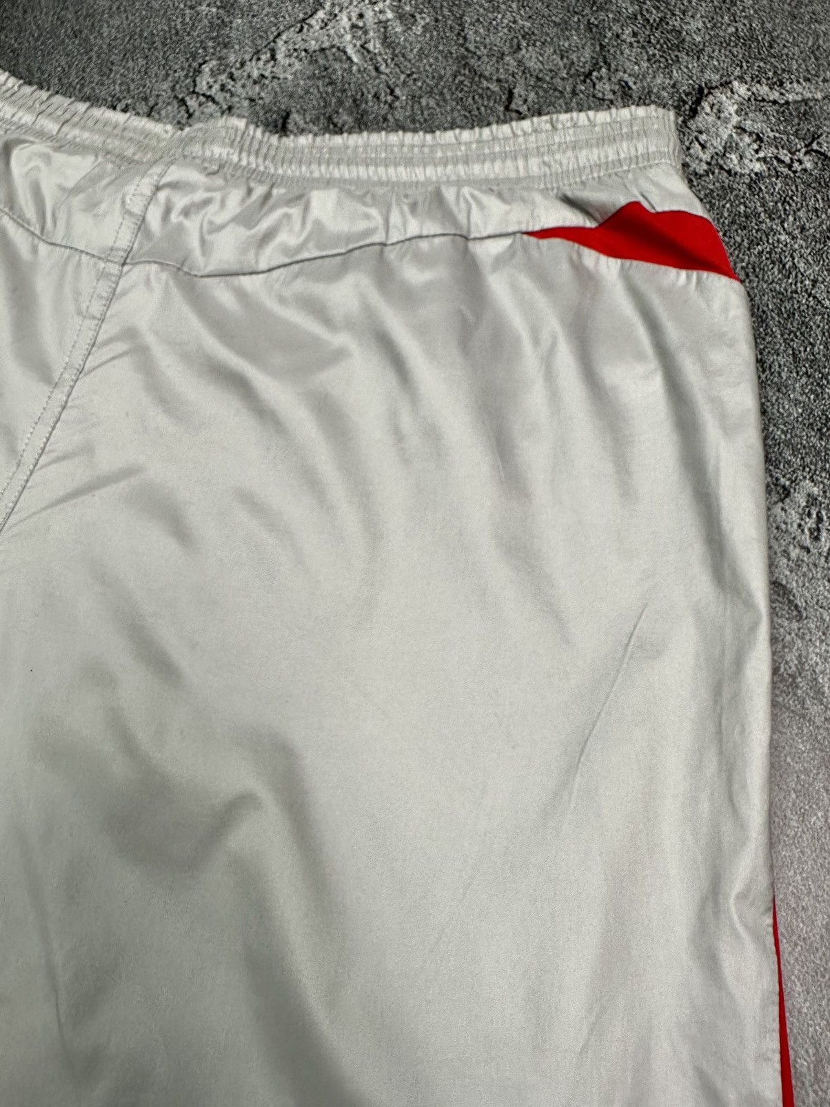 Umbro × Vintage Olympique Lyonnais vintage 2004 2005 Umbro shorts Size US 32 / EU 48 - 12 Thumbnail