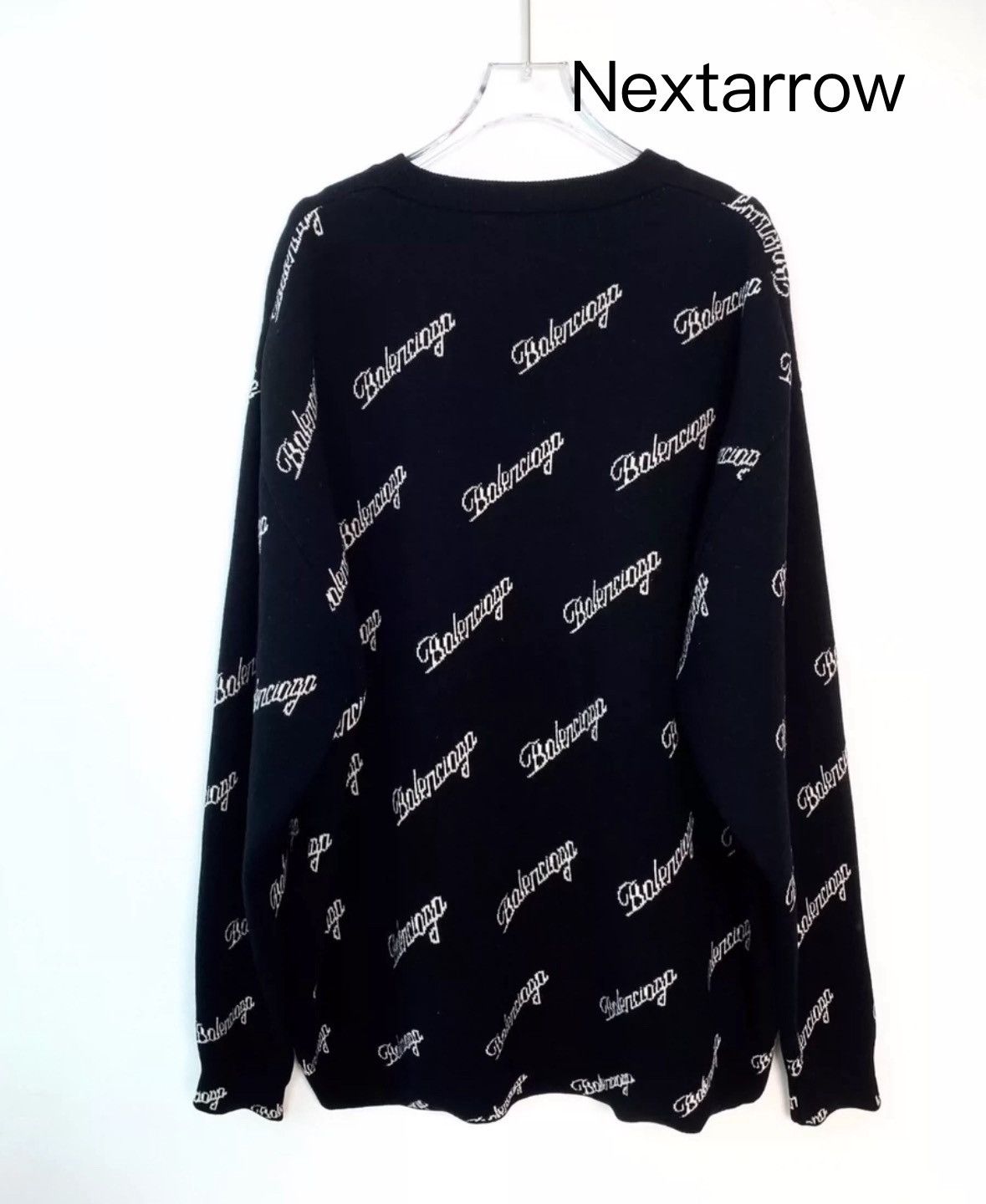 Balenciaga hotsell scroll font crew neck sweater M