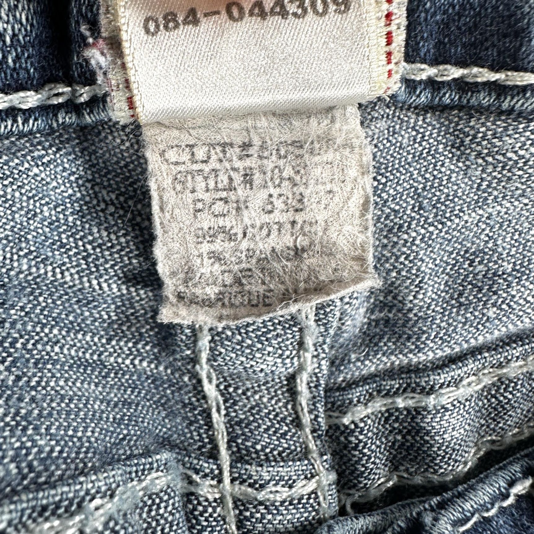 True Religion VINTAGE? No, actually not vintage. True Religion World Tour Jeans Womens 26 Blue Low Rise Straight Flap Pockets USA Size 26" / US 2 / IT 38 - 4 Thumbnail