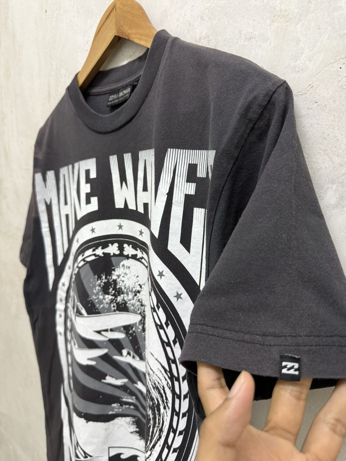 Billabong Thrashed Faded 2000s Billabong Surf Tees Size US M / EU 48-50 / 2 - 5 Thumbnail