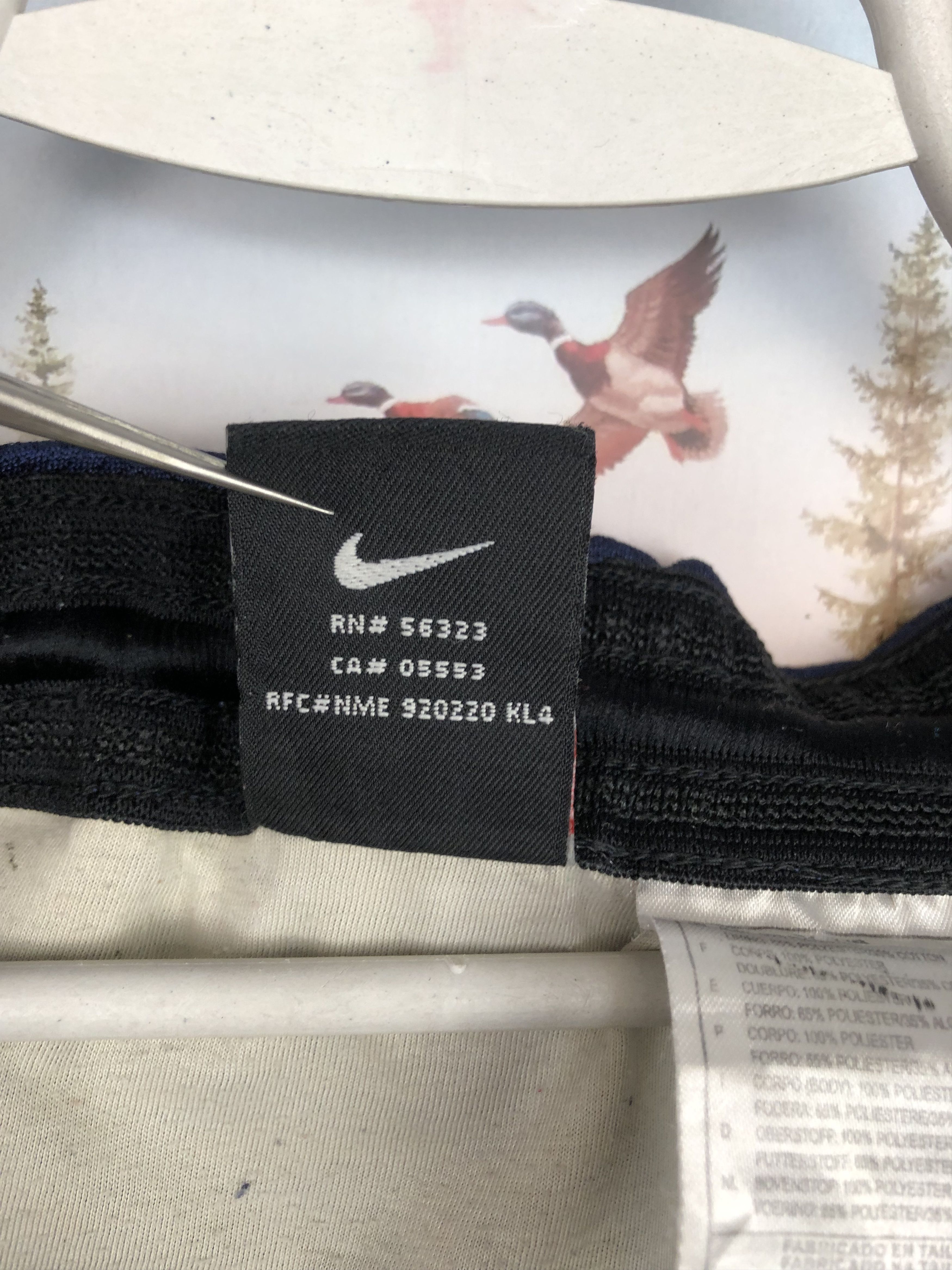 Nike Vintage Nike Paris Saint-Germain PSG Football Shorts Soccer Size US 32 / EU 48 - 12 Thumbnail