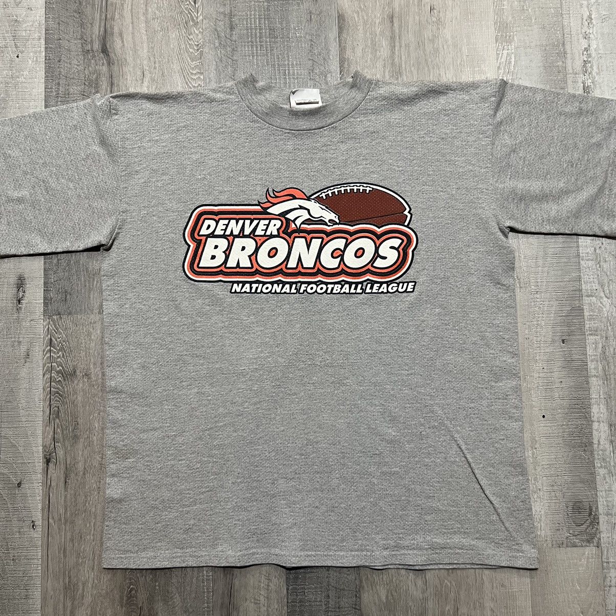 Logo Athletic × Vintage VTG Denver Broncos Grey Cotton Knit NFL Football T Shirt Size US XL / EU 56 / 4 - 1 Thumbnail