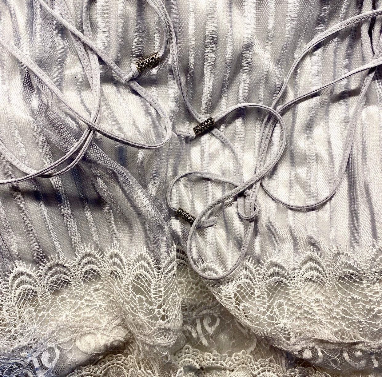 Ozzy Osbourne ozz on Rose Embroidery Lace Cake Dress Light Purple Silver Sheen Size ONE SIZE - 6 Thumbnail