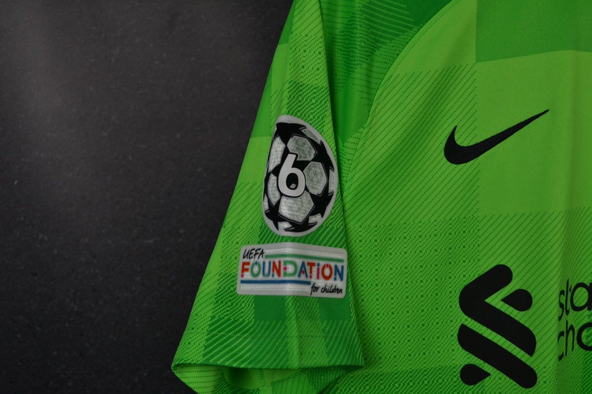 Nike Liverpool Goalkeeper Football Shirt Nike Soccer Jersey #1 Size US M / EU 48-50 / 2 - 4 Thumbnail