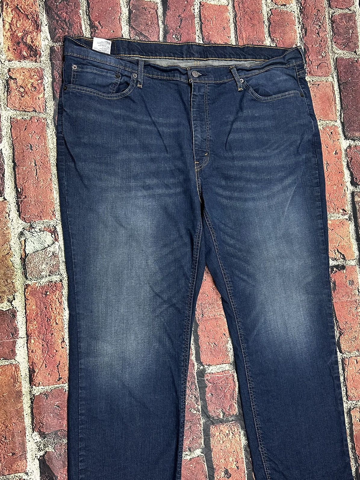 Levi's Levis 541 Jeans 46x30 Straight Leg Denim Dark Wash Stretch Size US 44 / EU 60 - 3 Thumbnail