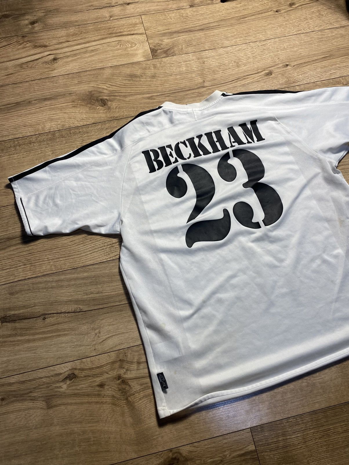 Adidas Adidas Real Madrid 2003-2004 Home Jersey #23 BECKHAM Size L Size US L / EU 52-54 / 3 - 6 Thumbnail