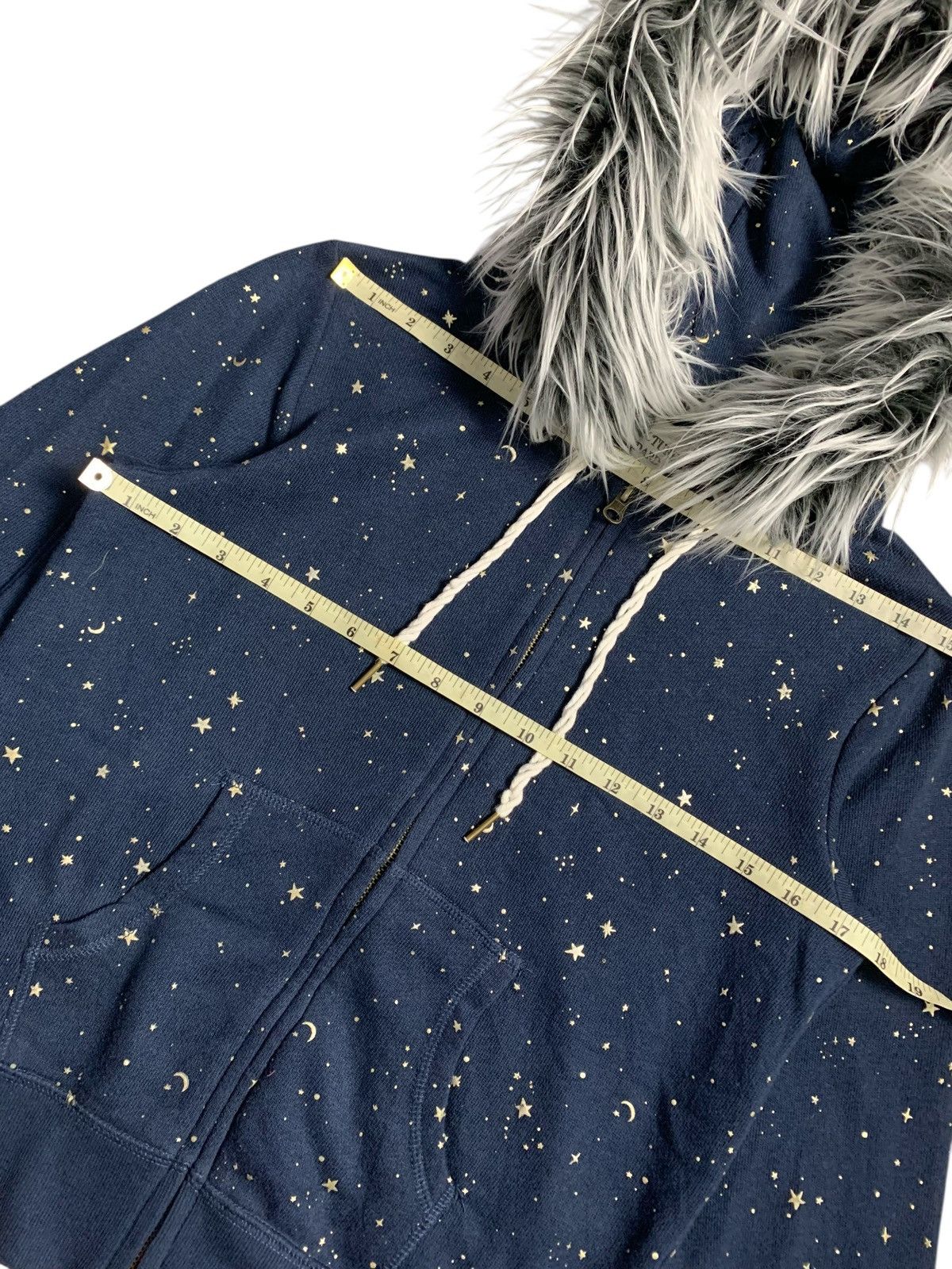 20471120 STARS AND MOON GLITTER FUR ZIP HOODIE KMRII IFSIX LGB STYLE Size US M / EU 48-50 / 2 - 10 Thumbnail