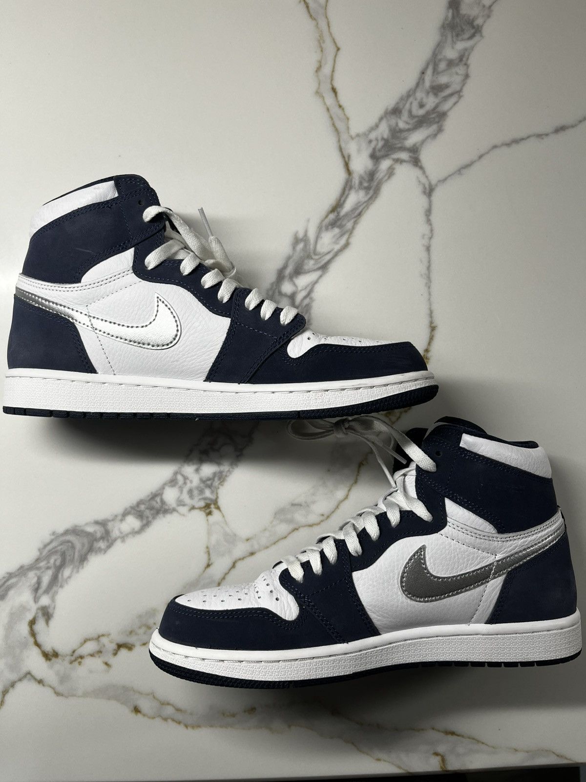 Jordan Brand Jordan 1 “Midnight Navy” Size US 9 / EU 42 - 2 Thumbnail