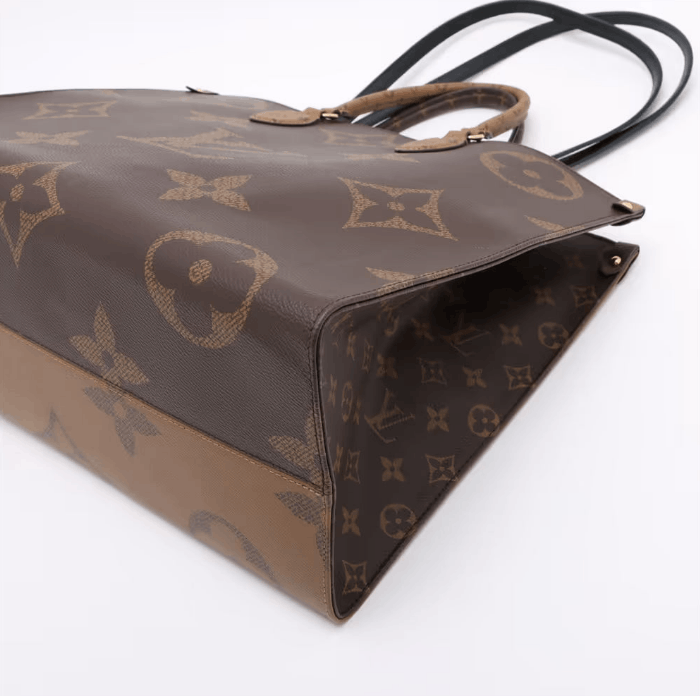 Louis Vuitton Giant Monogram Reverse On The Go GM Size ONE SIZE - 3 Thumbnail