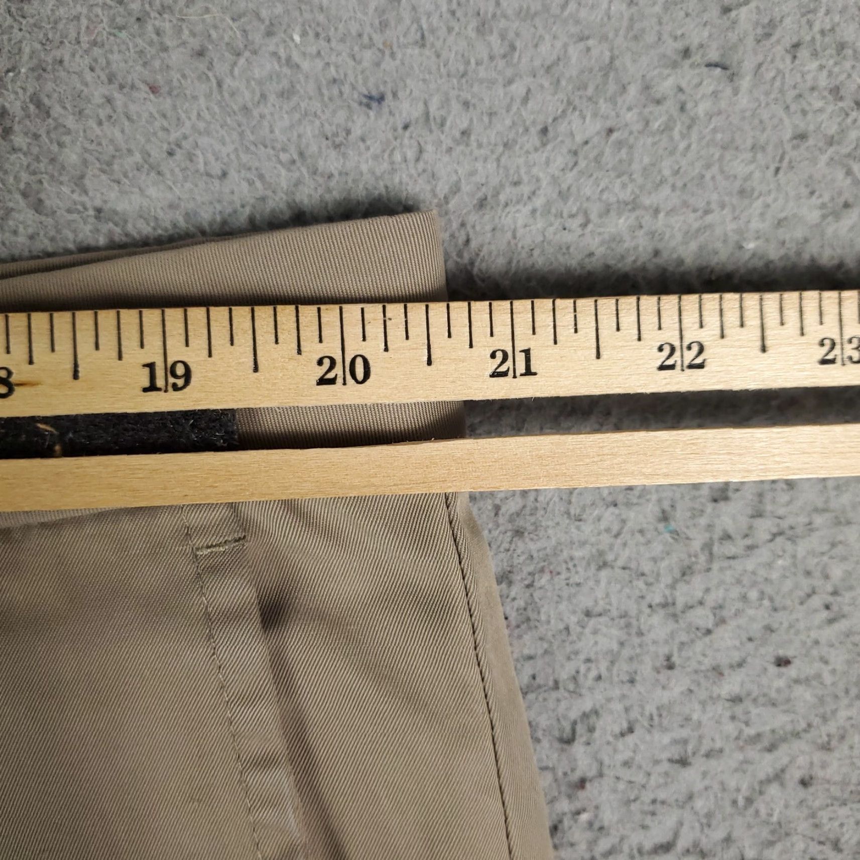 Vintage Greg Norman Mens Chino Shorts 40 Beige Flat Front Belt Loops Pockets Logo 40 in Waist Regular Size US 40 / EU 56 - 4 Thumbnail
