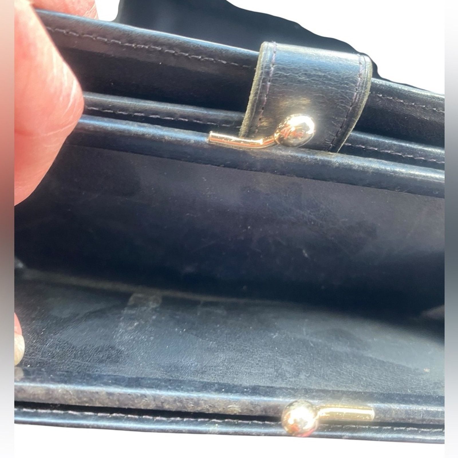 Coach VTG 80’s NWOT COACH LEATHER BRASS COIN CLASP BLACK WALLET Size ONE SIZE - 10 Thumbnail
