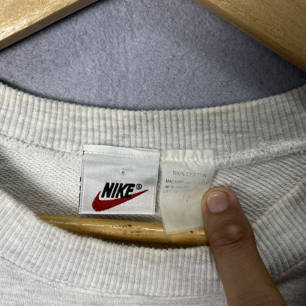 Nike Late 1990s Nike Oversized Swoosh Crewneck Sweatshirt Size US L / EU 52-54 / 3 - 7 Thumbnail