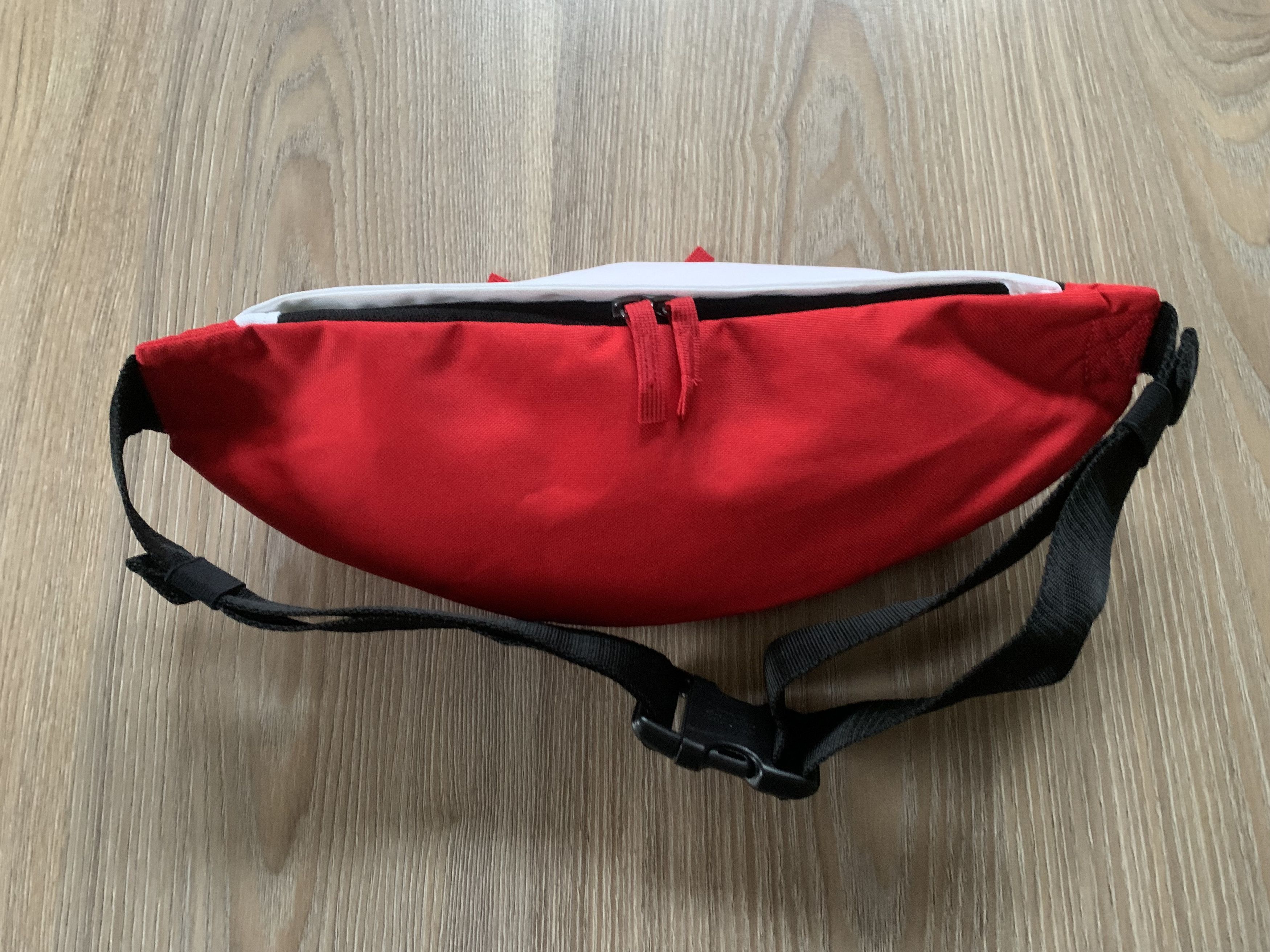 Nike Nike Air Heritage Hip Pack Waist Bag Unisex Red Size ONE SIZE - 5 Thumbnail