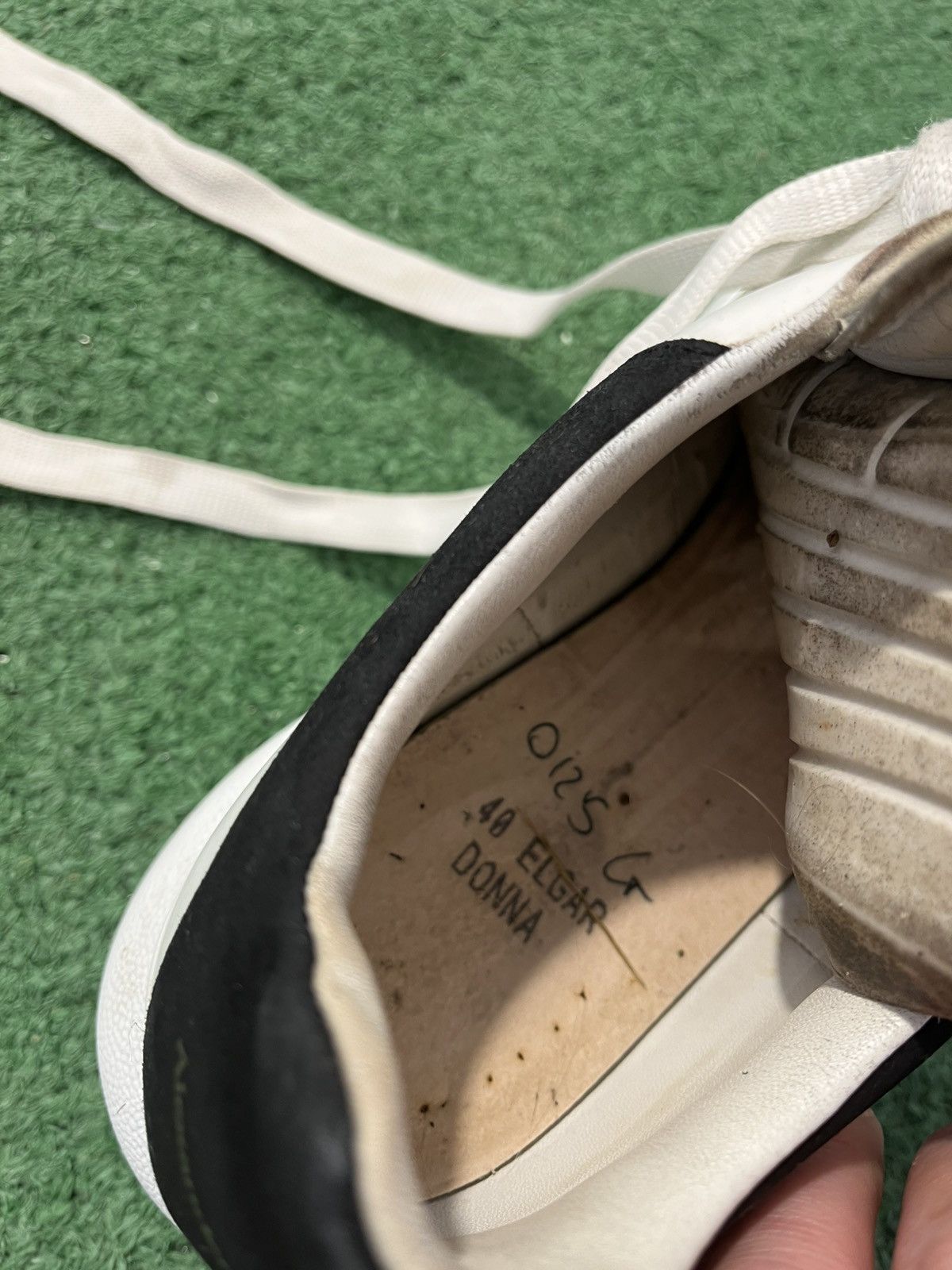 Alexander McQueen Alexander McQueen Sneakers White Leather Shoes Size US 10.5 / IT 40.5 - 7 Thumbnail