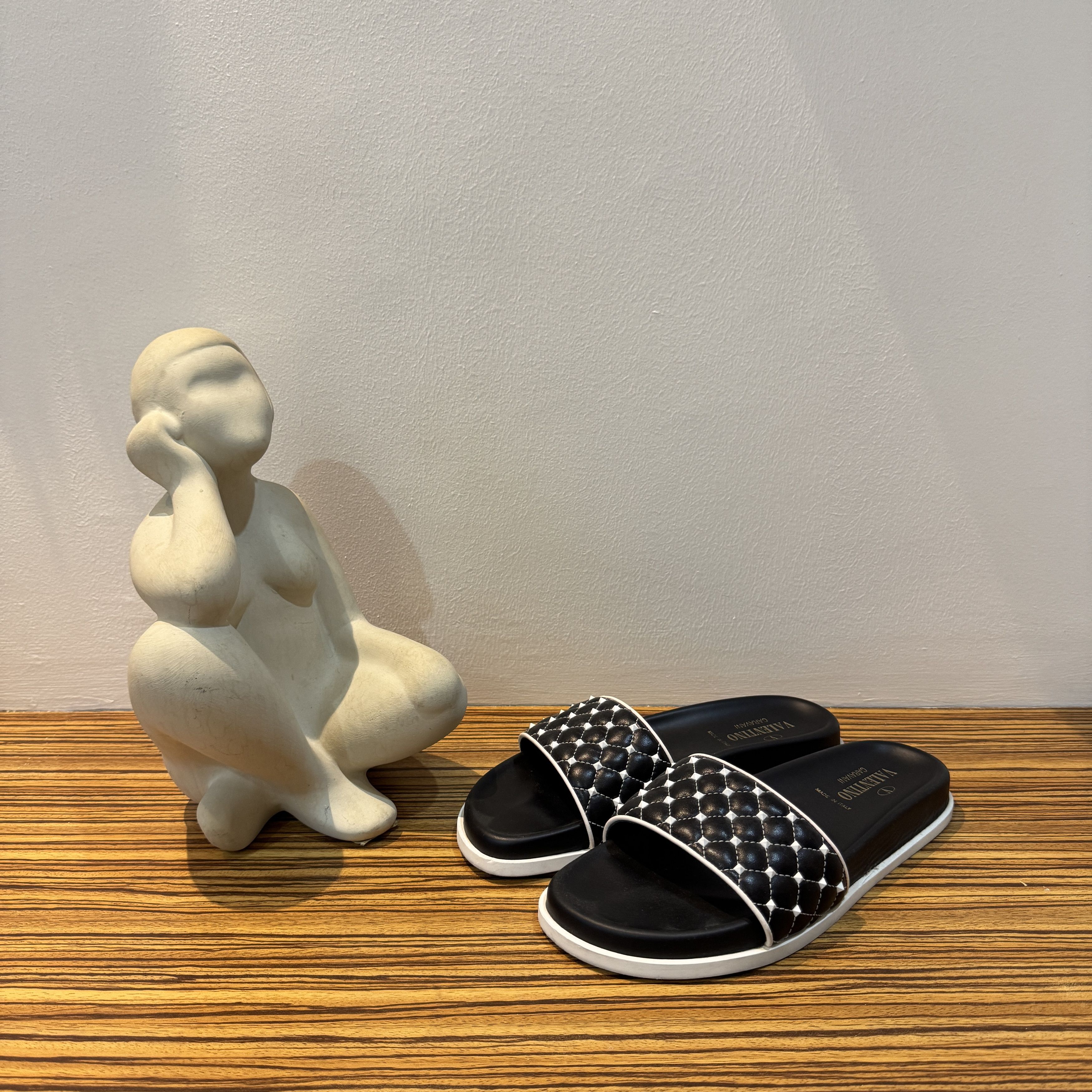 Valentino Valentino Garavani Rockstud Spike Leather Slides Size US 8 / IT 38 - 5 Thumbnail