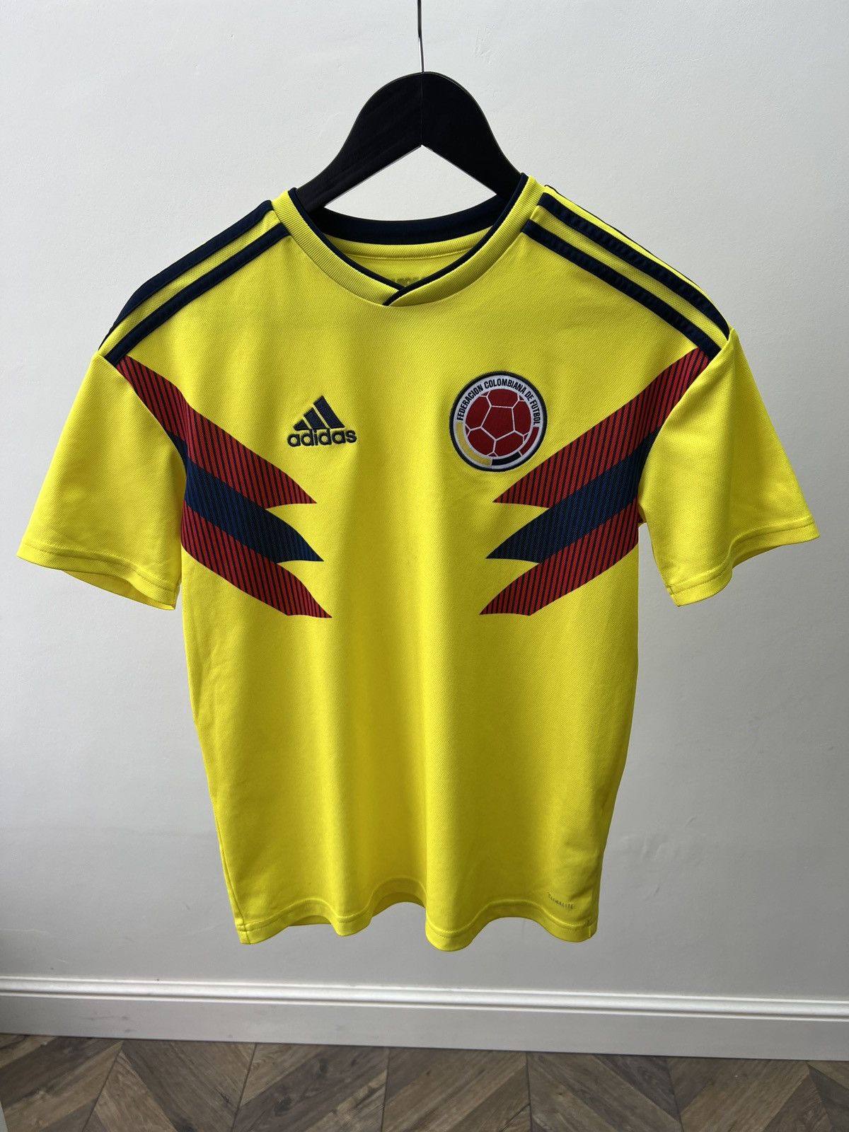Adidas Colombia 2018 World Cup Home Kids Jersey Adidas Size US XXS / EU 40 - 1 Thumbnail