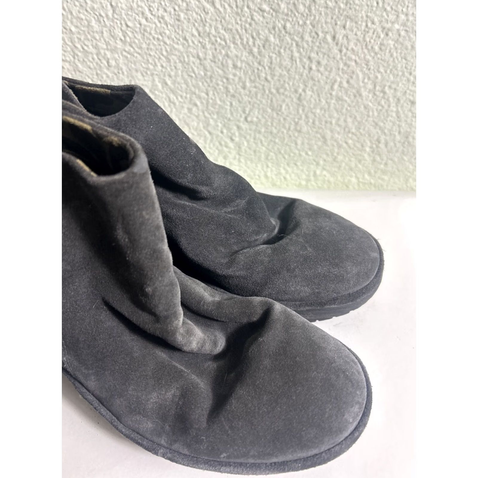 Fly London Fly London Yebi Suede Back Tie Ankle Boots Women’s 39 US 8-8.5 Gray Boots Woman Medium Wedge Ruched Size US 8.5 / IT 38.5 - 5 Thumbnail
