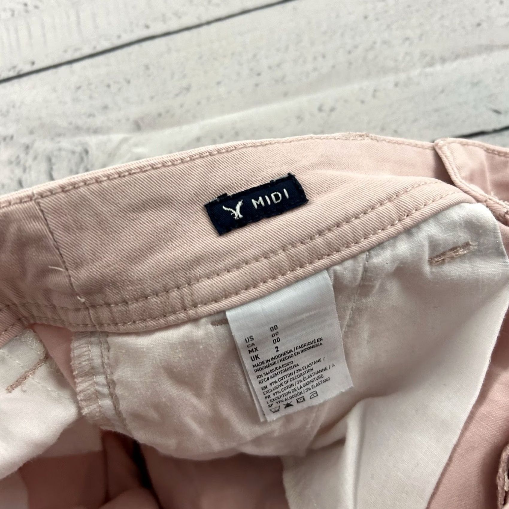 American Eagle Outfitters American Eagle Midi Stretch Shorts Women's 00 Pink Chino Stretch Button-Up Bottoms Womens 00 Pink Size 24" / US 00 / IT 34 - 4 Thumbnail