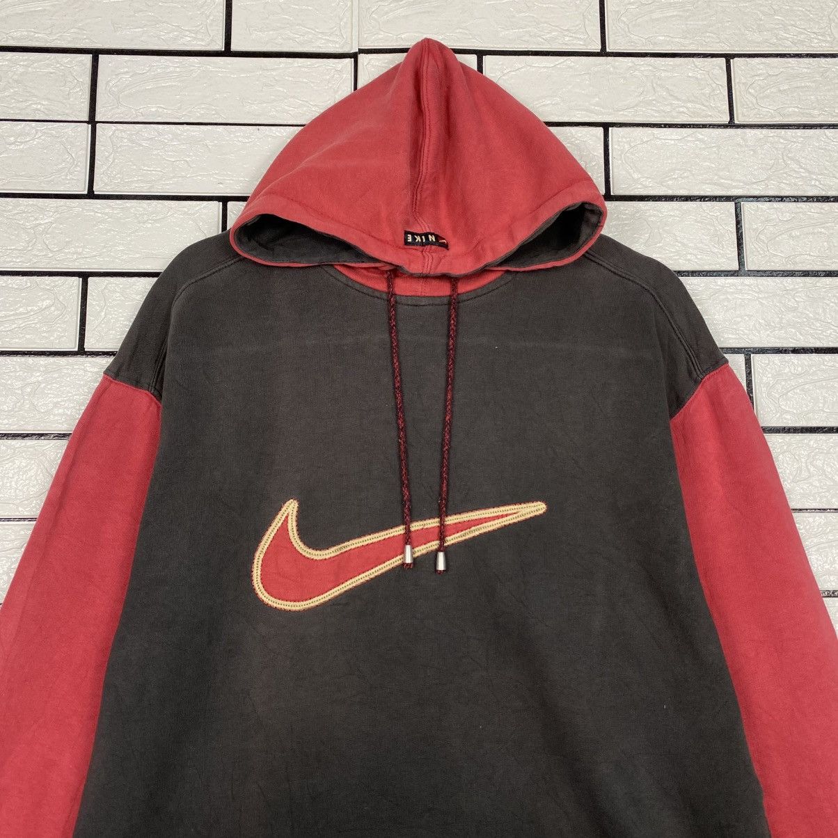 Nike Vintage Sweater Hoodie Nike Big Logo Sun Faded Style Size US M / EU 48-50 / 2 - 4 Thumbnail