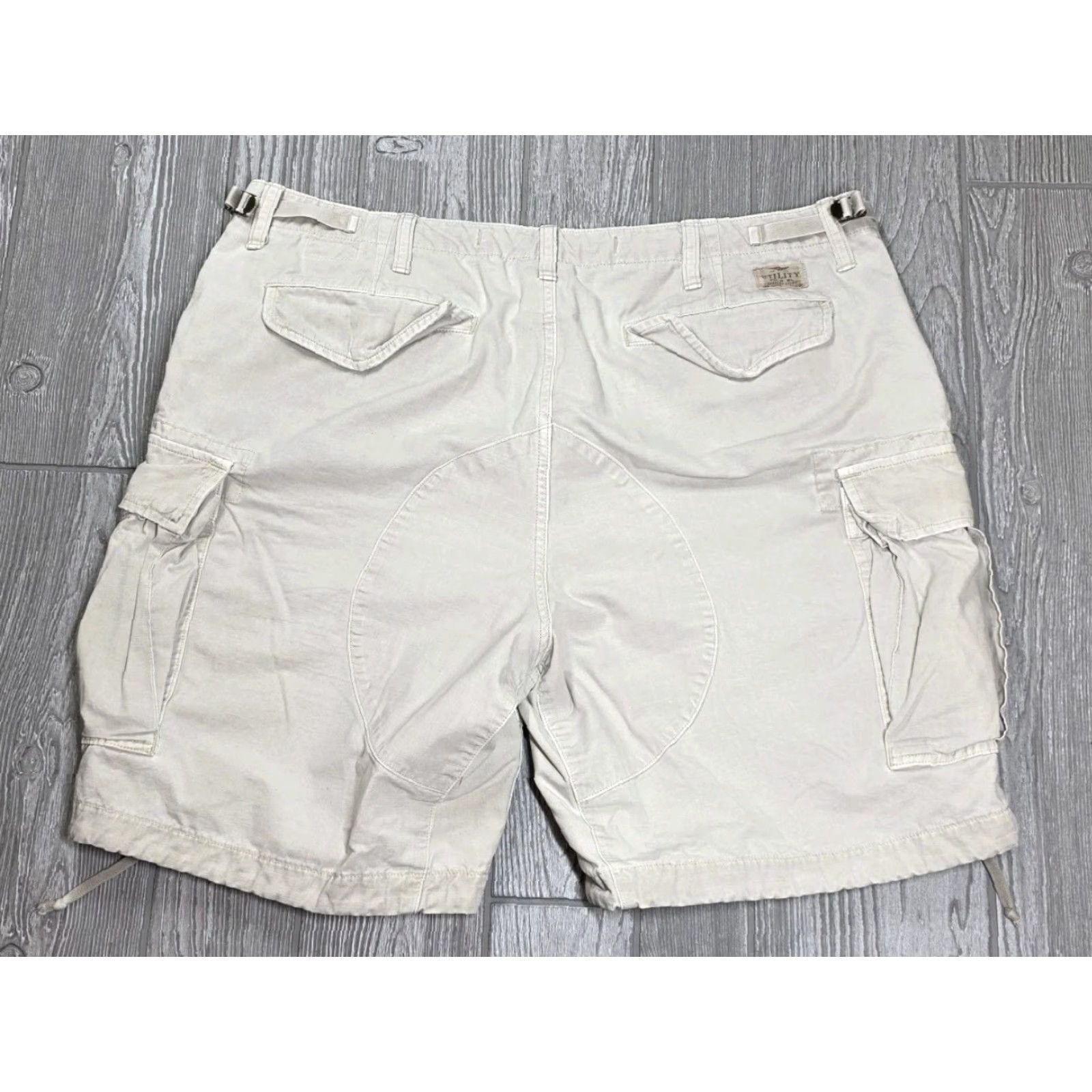 Polo Ralph Lauren Polo Ralph Lauren Cargo Shorts Mens 36 Beige Ripstop Drawstring Cargo Pocket Travel Casual Workwear Shorts Size US M / EU 48-50 / 2 - 4 Thumbnail