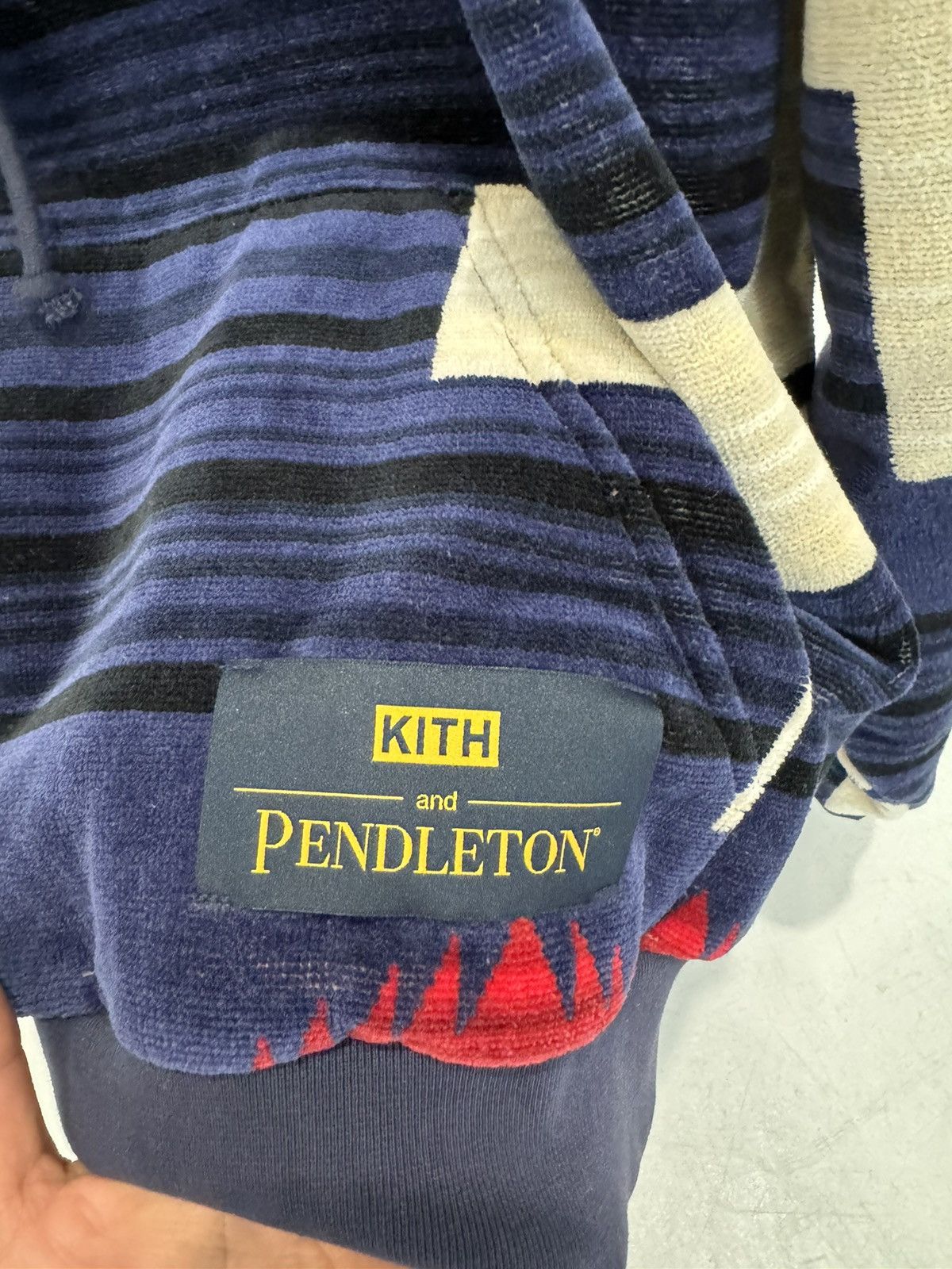 Kith Kith X Pendleton multi color men’s hoodie size M rare Size US M / EU 48-50 / 2 - 2 Thumbnail