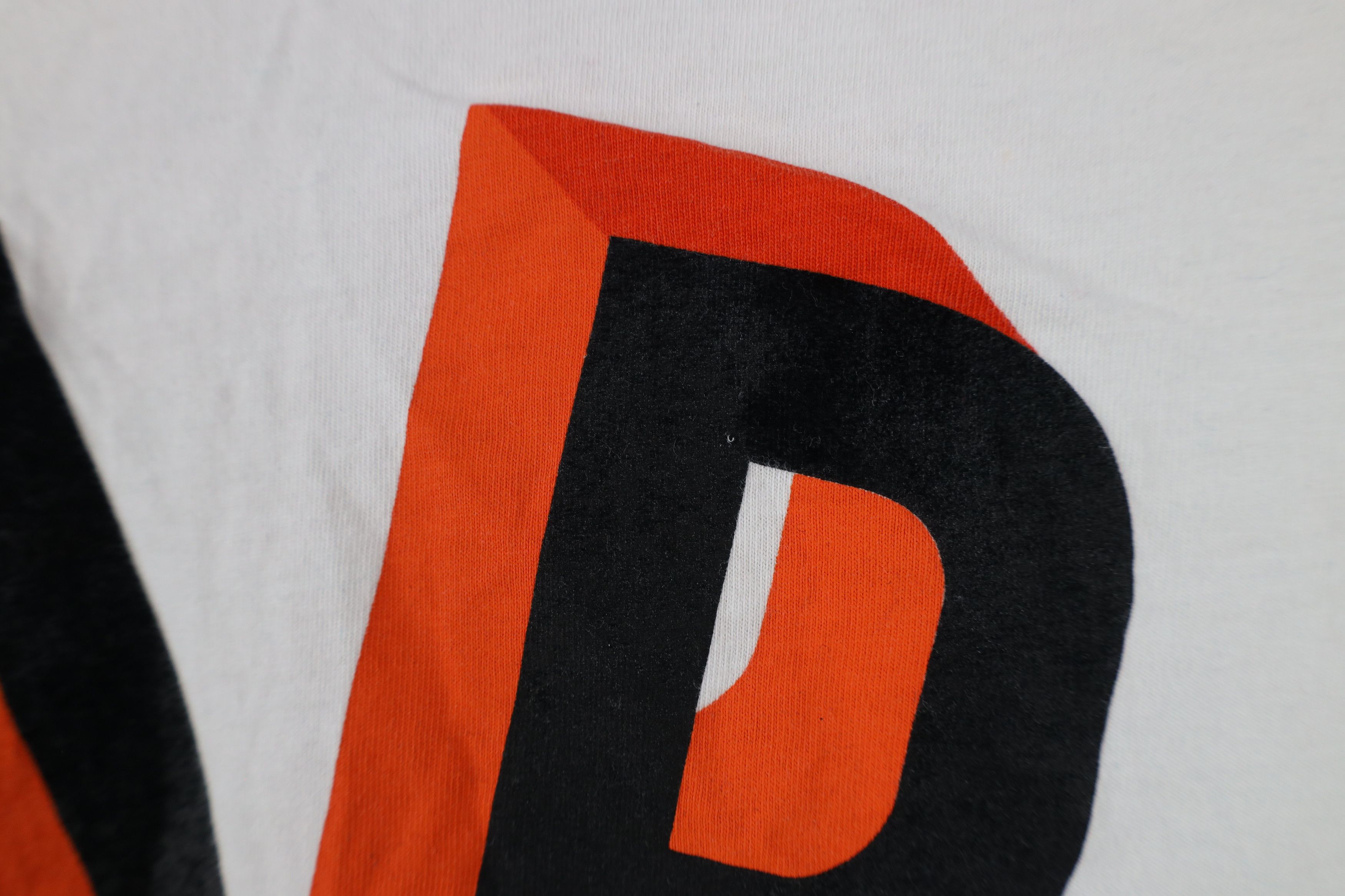 Armani Exchange × Vintage Armani Exchange Distressed Spell Out Block Letter T-Shirt Size US S / EU 44-46 / 1 - 9 Thumbnail