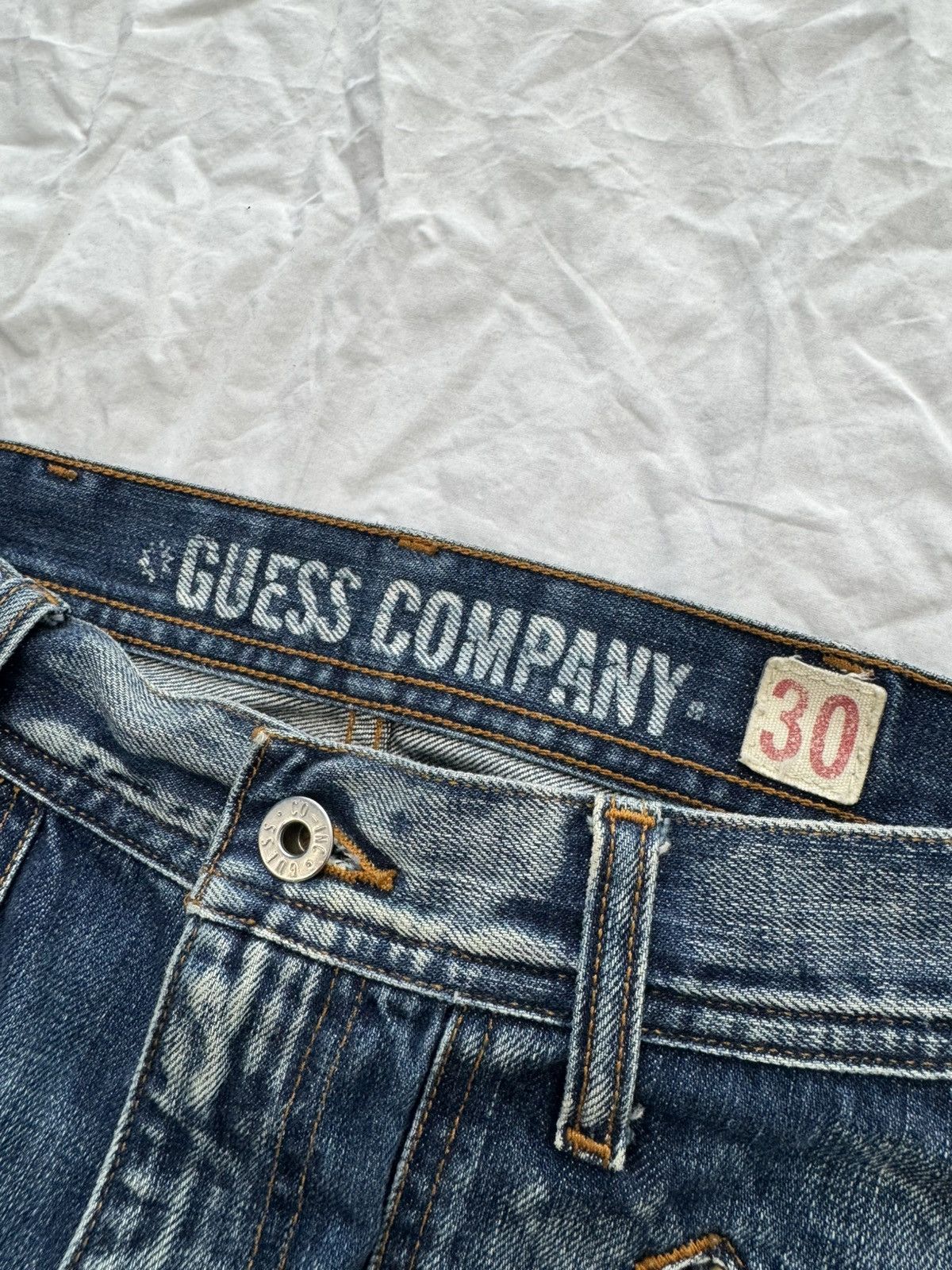 Vintage Vintage ERD Style Low Waisted Flair Guess Dark Wash Jeans Size US 30 / EU 46 - 4 Thumbnail