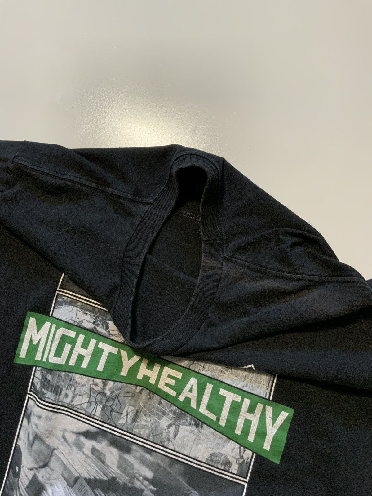 Mighty Healthy Mighty Healthy DJ Vinyl Graffiti Skateboard T-Shirt Size US L / EU 52-54 / 3 - 10 Thumbnail