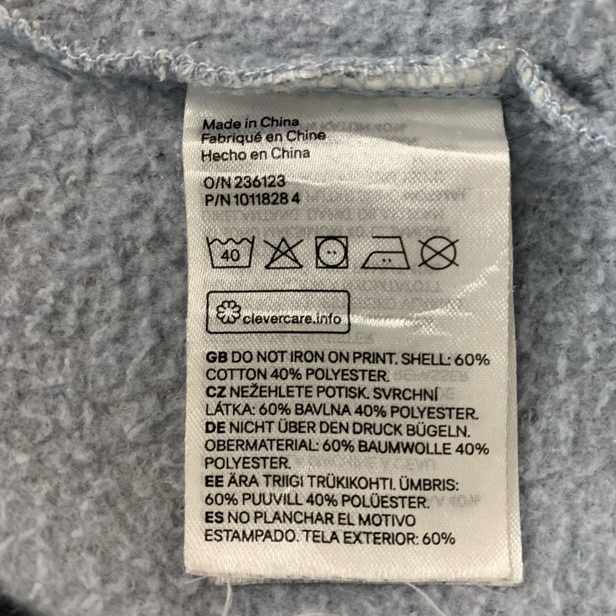 H&M ArchivalClothing H&M Fashion Brand Streetwear Sweashirt Size L / US 10 / IT 46 - 13 Thumbnail