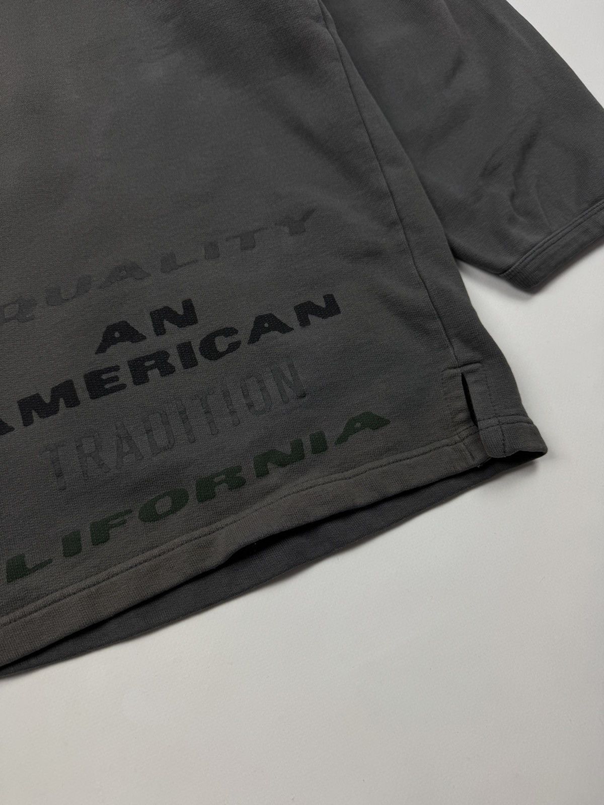 Levi's × Vintage 1990’s Faded Vintage Levi’s Oversized Sweatshirt Size US L / EU 52-54 / 3 - 5 Thumbnail