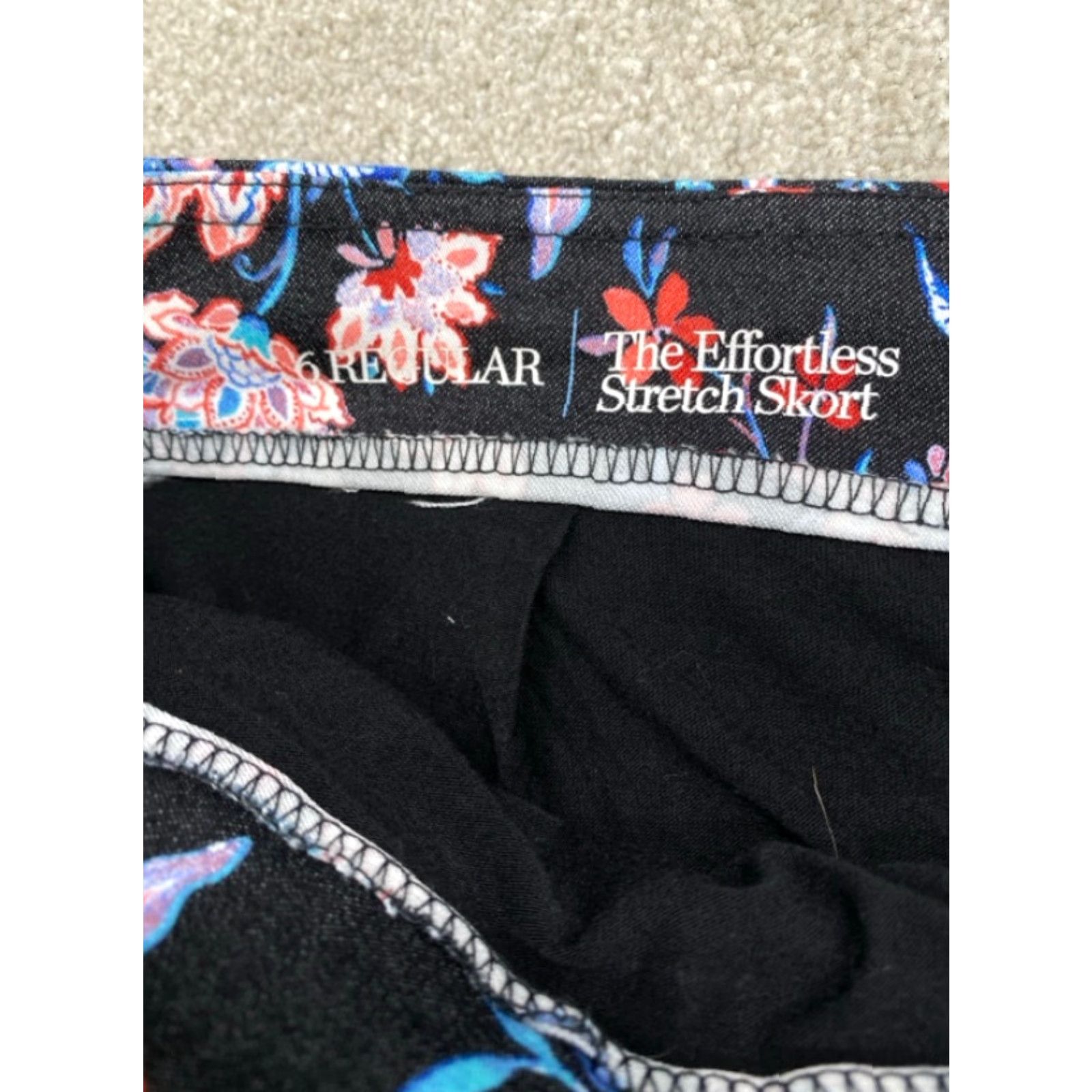 Croft & Barrow Croft & Barrow Skort 6 Reg. Blue Floral Pockets Stretch Golf Tennis Pickleball Skort Women Adult 6 Multicolor Clothing Size 28" / US 6 / IT 42 - 5 Thumbnail