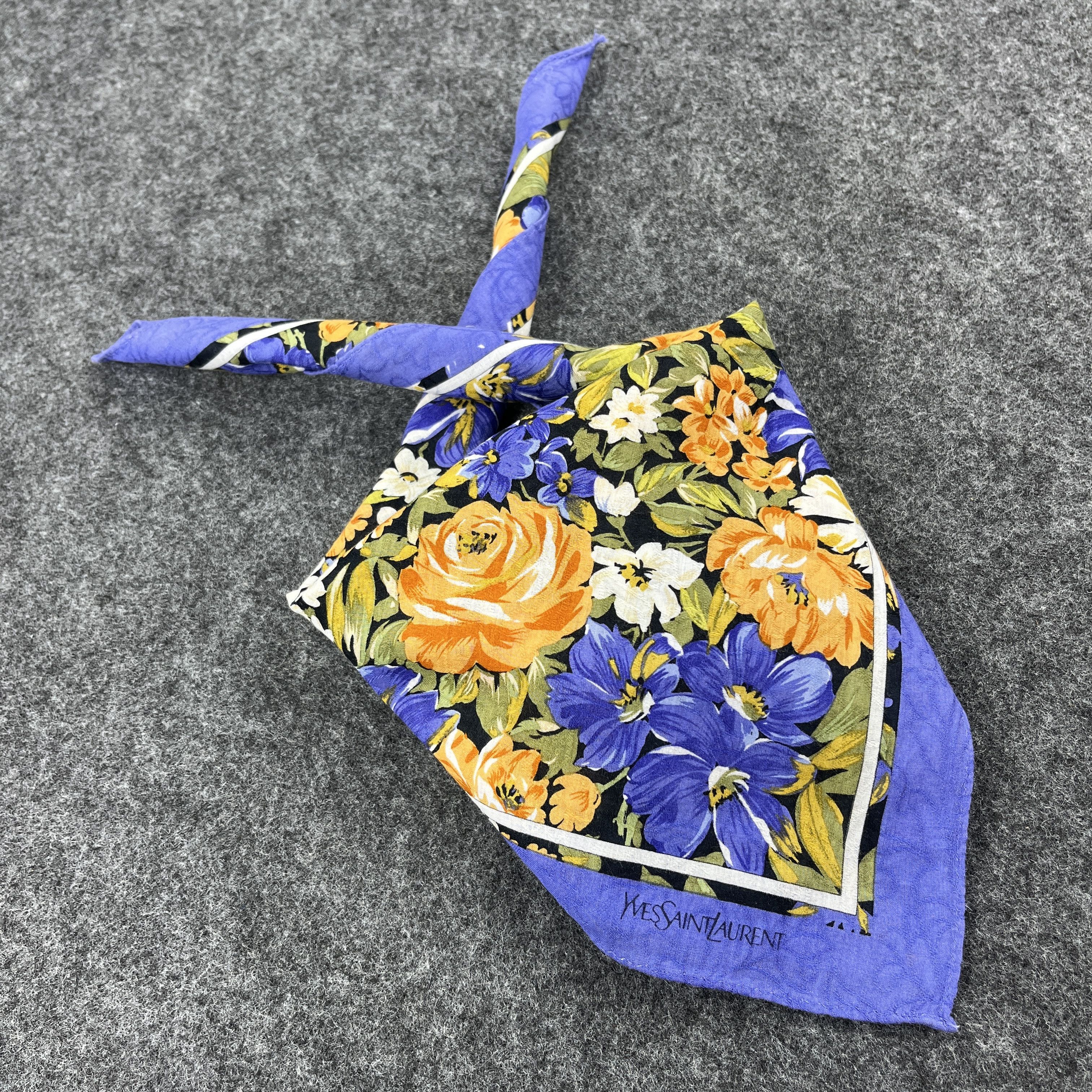 Vintage Yves Saint Laurent Handkerchief / Bandana / Neckerchief B292 Size ONE SIZE - 9 Thumbnail