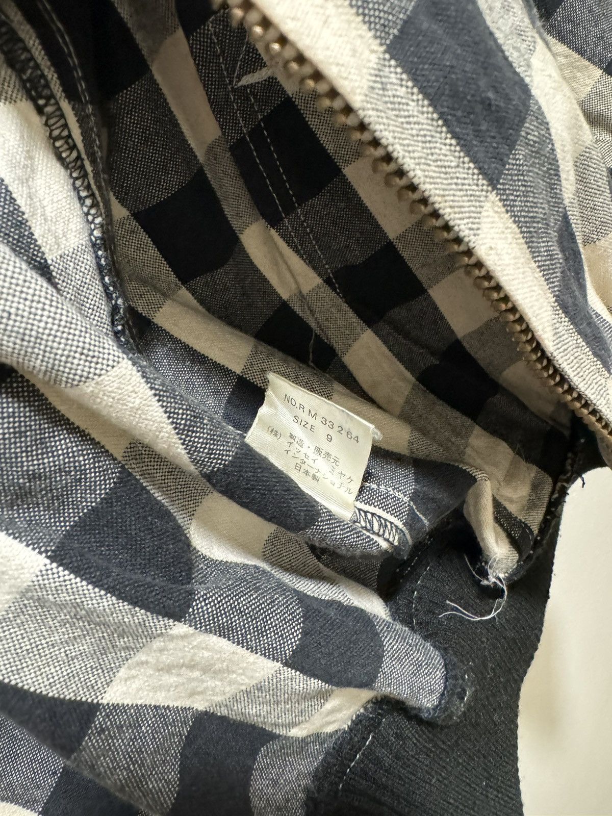 Issey Miyake 1980s iS Logo Black Check Gingham Bomber Jacket Size US L / EU 52-54 / 3 - 7 Thumbnail