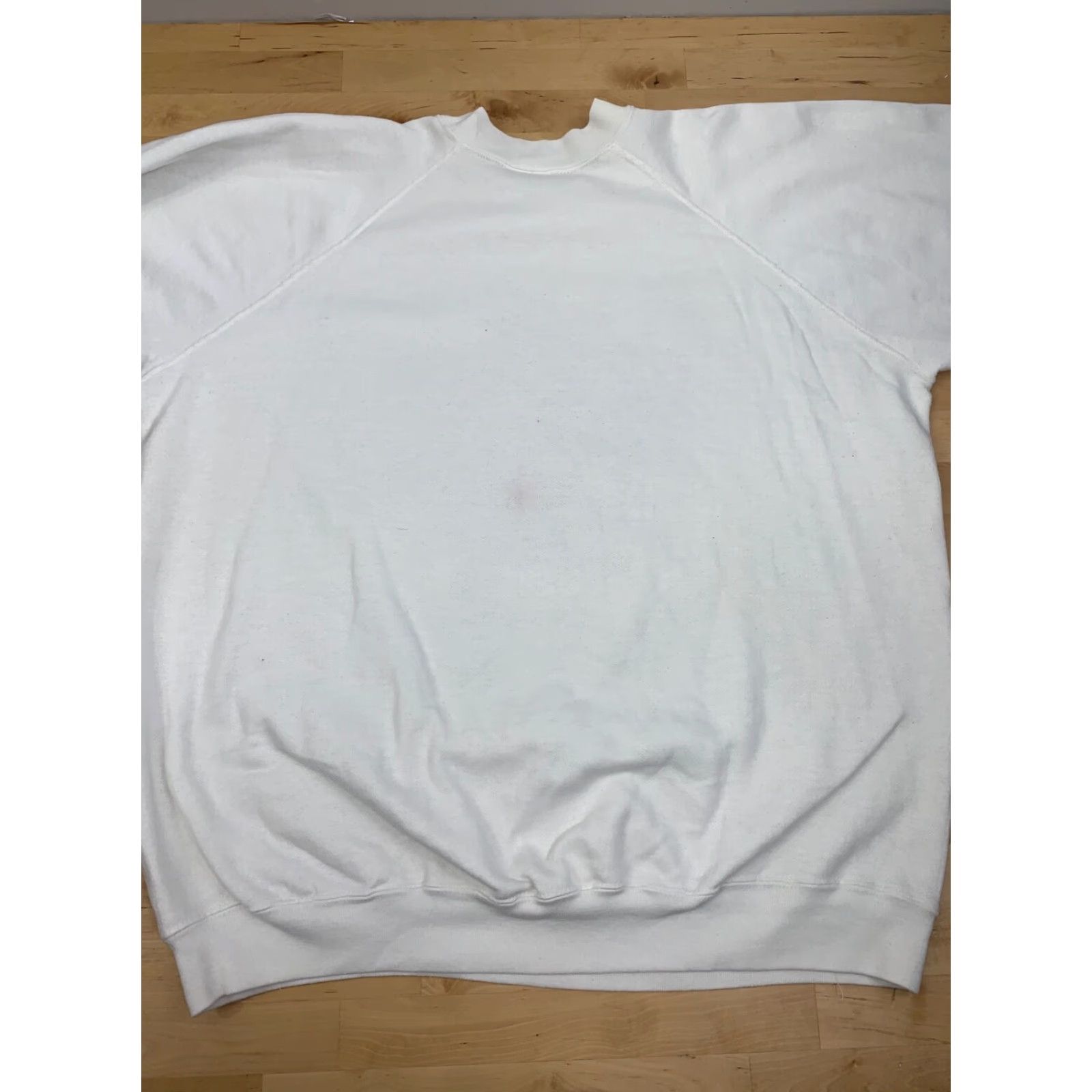 TEE JAYS Tee Jays White Holiday Season Graphic Tee XL US 1990s Casual Cotton Blend Mens Size US XL / EU 56 / 4 - 3 Thumbnail