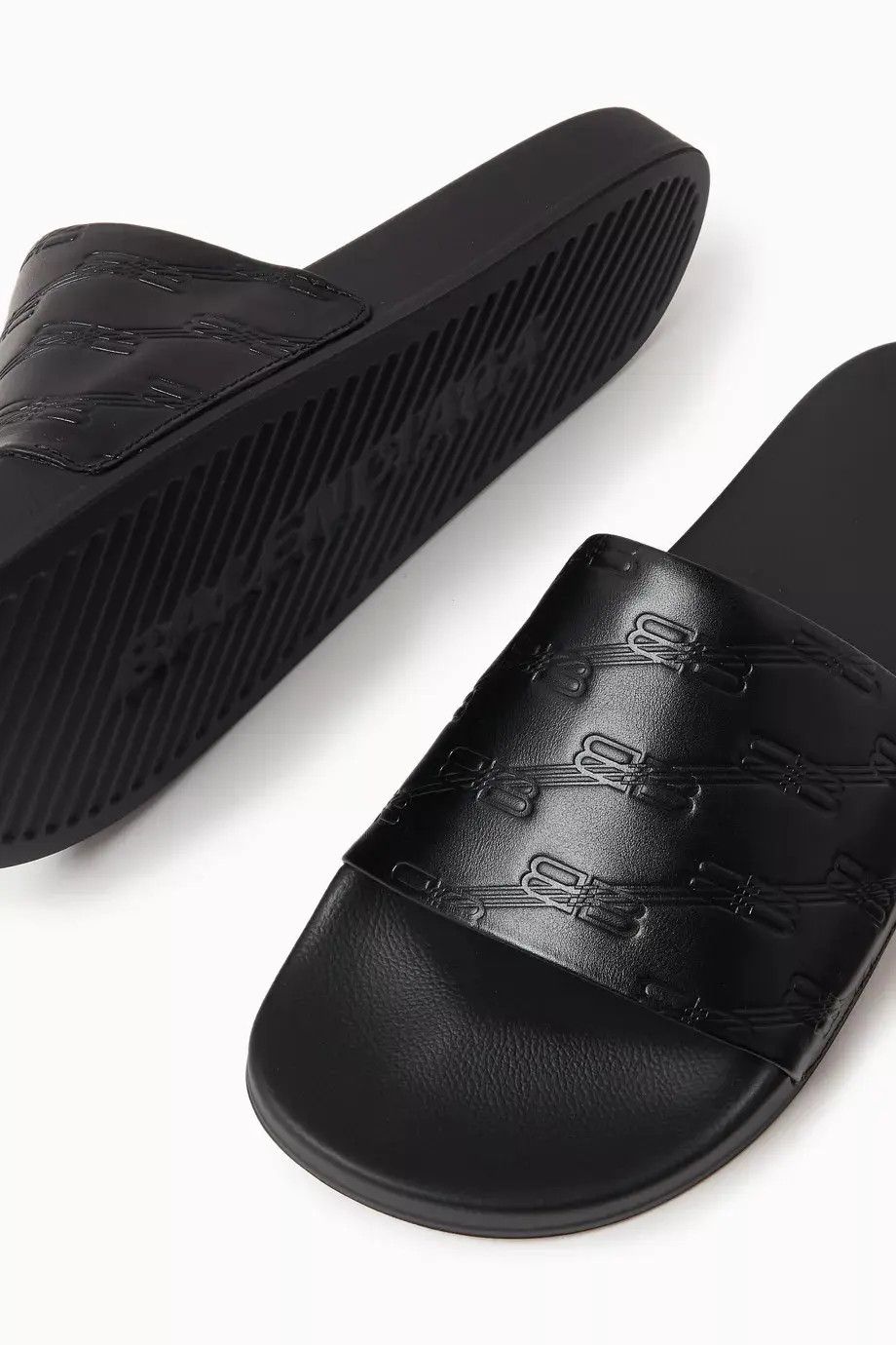 Balenciaga o1la1rc1a0425 Pool Slide Sandals BB Monogram in Black Size US 6 / EU 39 - 3 Thumbnail