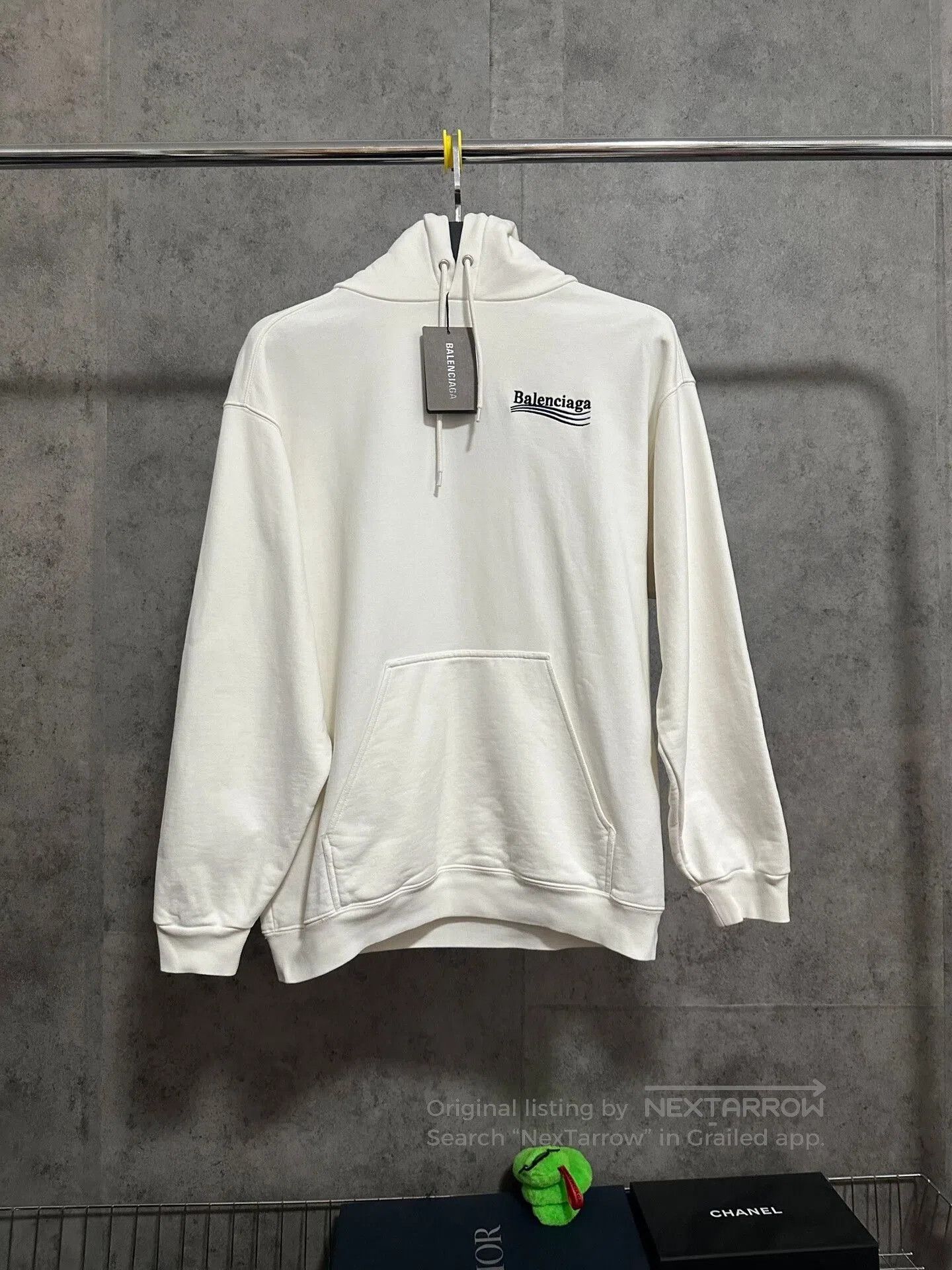 Balenciaga balenciaga white logo hoodie for men. Size US M / EU 48-50 / 2 - 1 Thumbnail