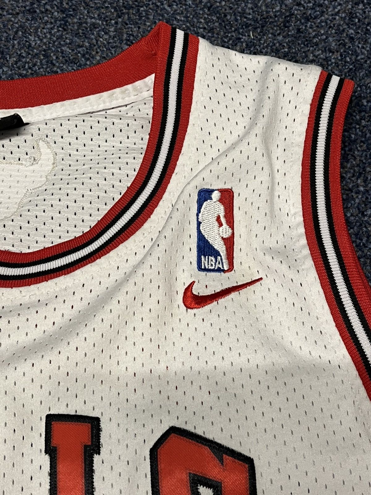 NBA × Nike × Vintage Authentic Michael Jordan Vintage Nike Chicago Bulls Jersey Size US XL / EU 56 / 4 - 6 Thumbnail