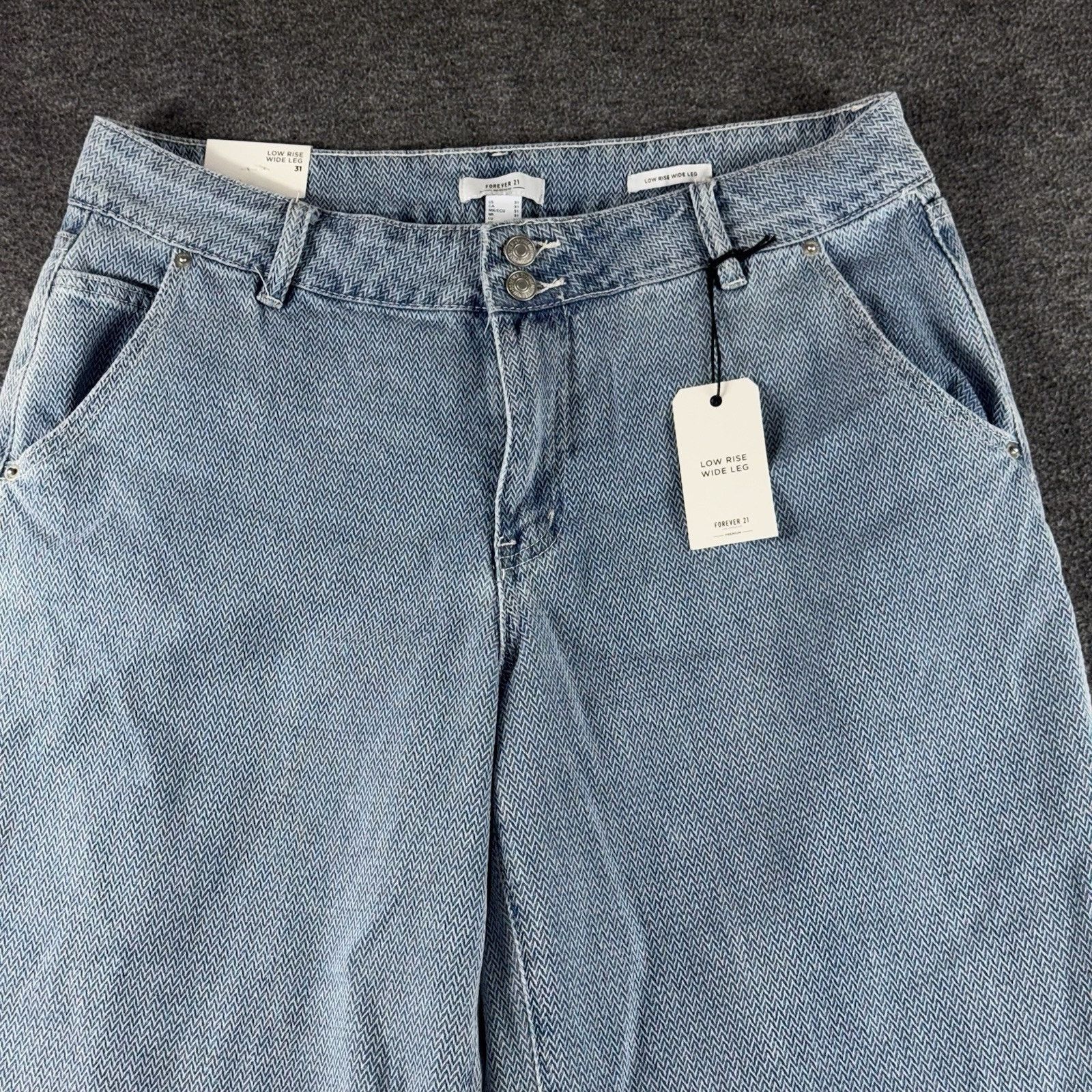 Forever 21 Forever 21 Women's Low-Rise Wide Leg Baggy Jeans Light Denim Size 31" - 12 Thumbnail