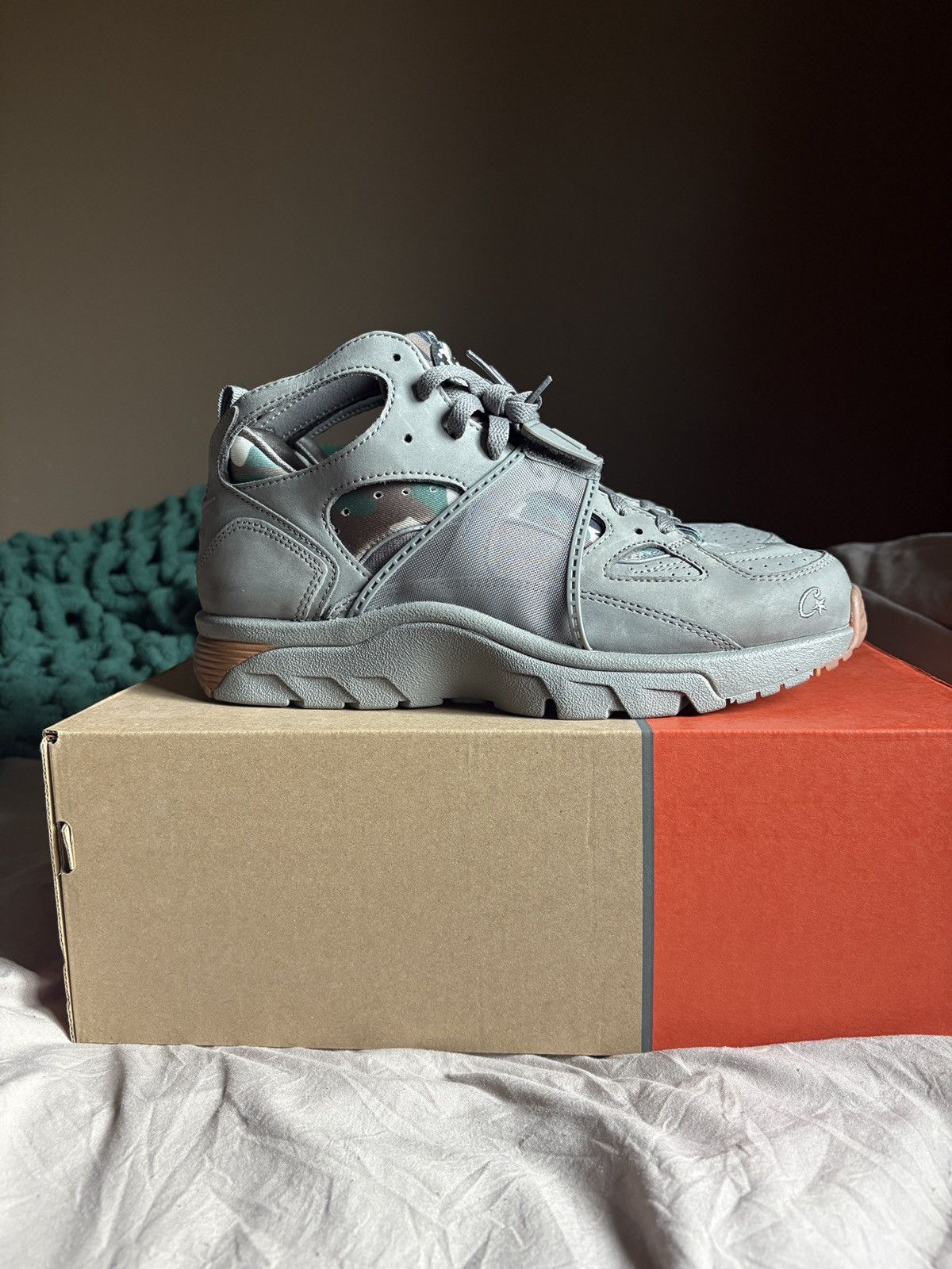 Corteiz × Nike "Nike x Corteiz" Air Huarache Size US 9 / EU 42 - 3 Thumbnail