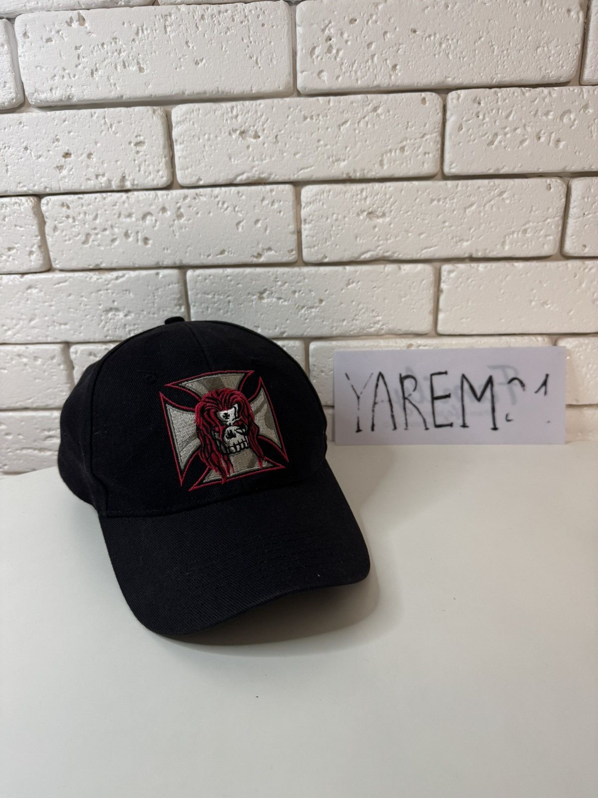 Vintage wwe triple h red cross cap Size ONE SIZE - 1 Thumbnail