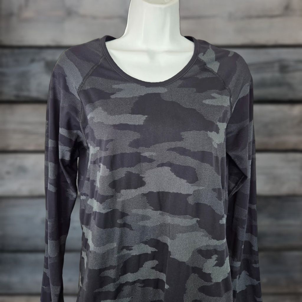 Athleta Athleta Womens Speedlight Camo Top L Black Long Sleeve Shirt Pullover Activewear Modern Basic Size L / US 10 / IT 46 - 1 Thumbnail