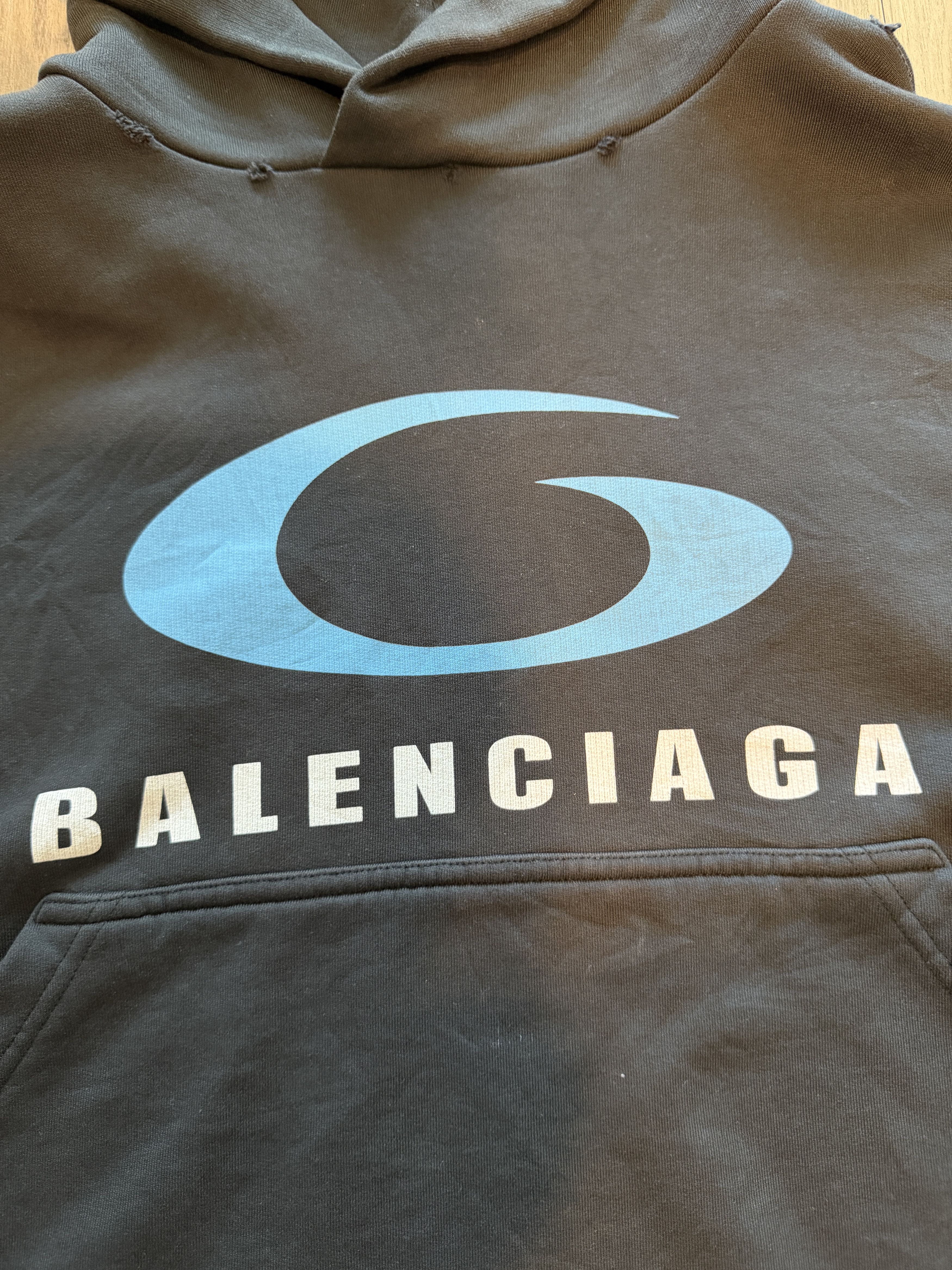 Balenciaga Balenciaga Loop Logo Cropped Hoodie Size US L / EU 52-54 / 3 - 2 Thumbnail