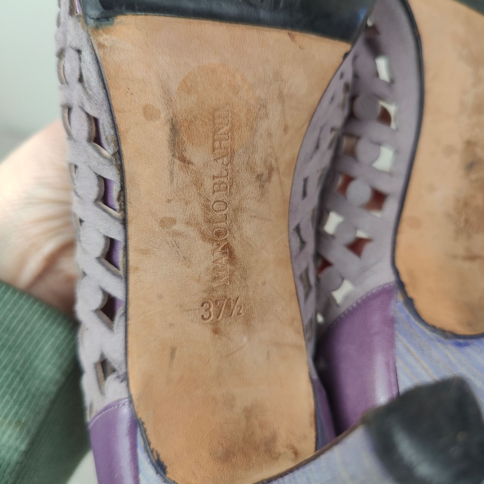 Other Manolo Blahnik Laser Cut Pumps Womens 37.5 7.5 Purple Size US 7.5 / IT 37.5 - 9 Thumbnail