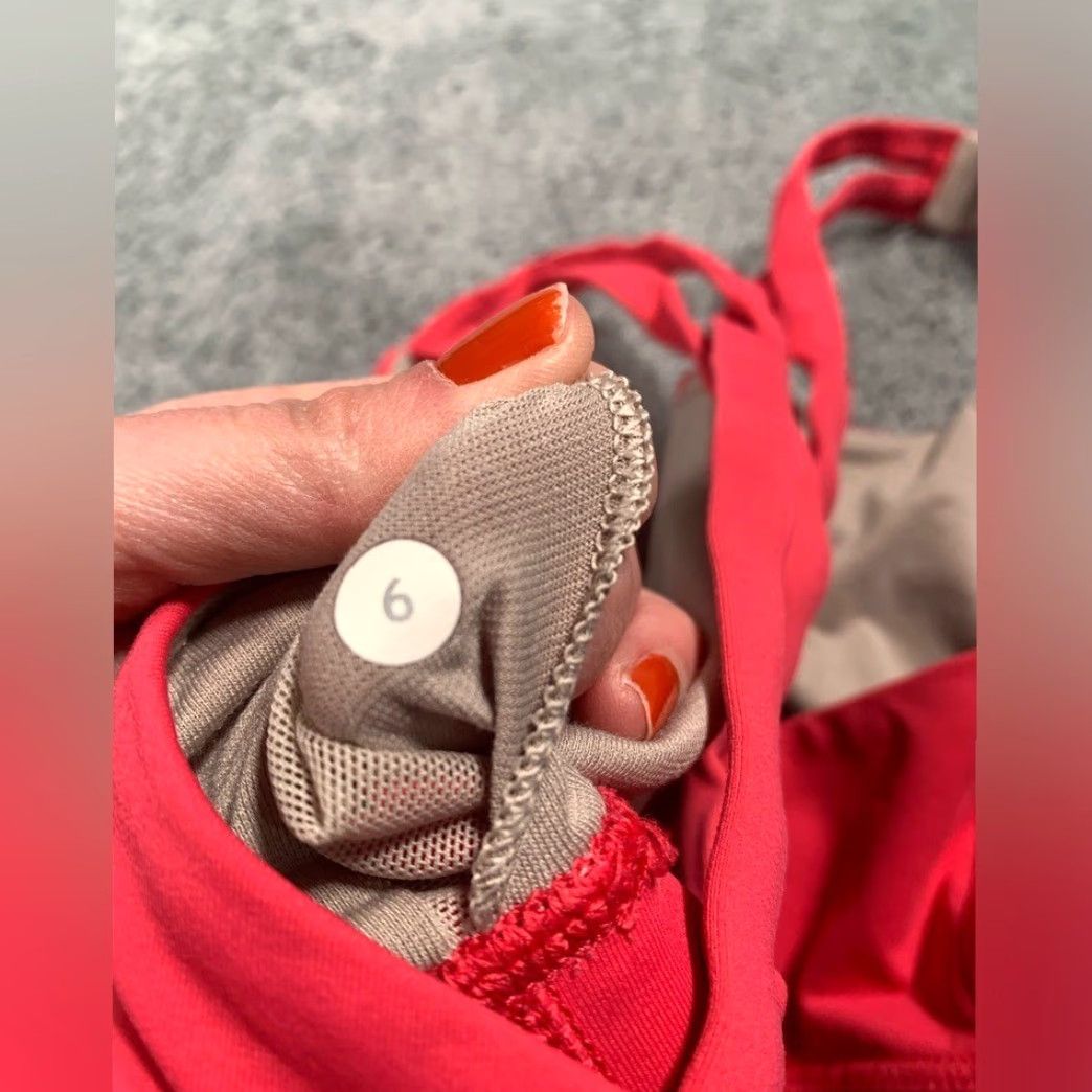 Lululemon lululemon athletica pink Sports Bra M Pink Sports Bra Ladies M Pink Sports Bra Lululemon athletica Bra M Girls Womens Mens Size ONE SIZE - 7 Thumbnail