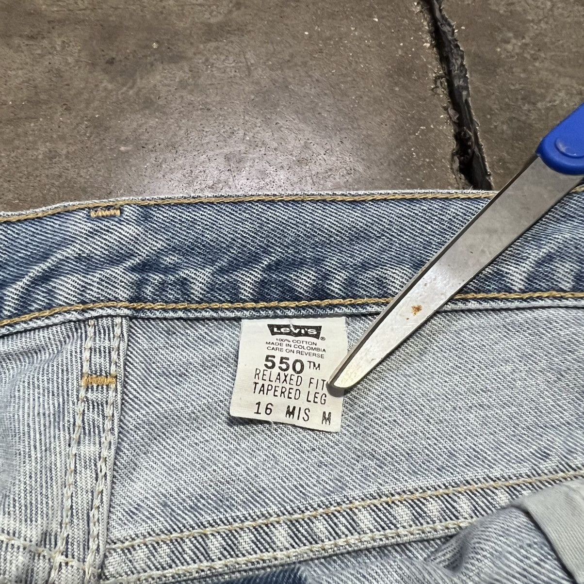 Levi's Vintage Y2K Levis 550 Denim Jeans Faded Western Regular Fit Size US 35 - 8 Thumbnail
